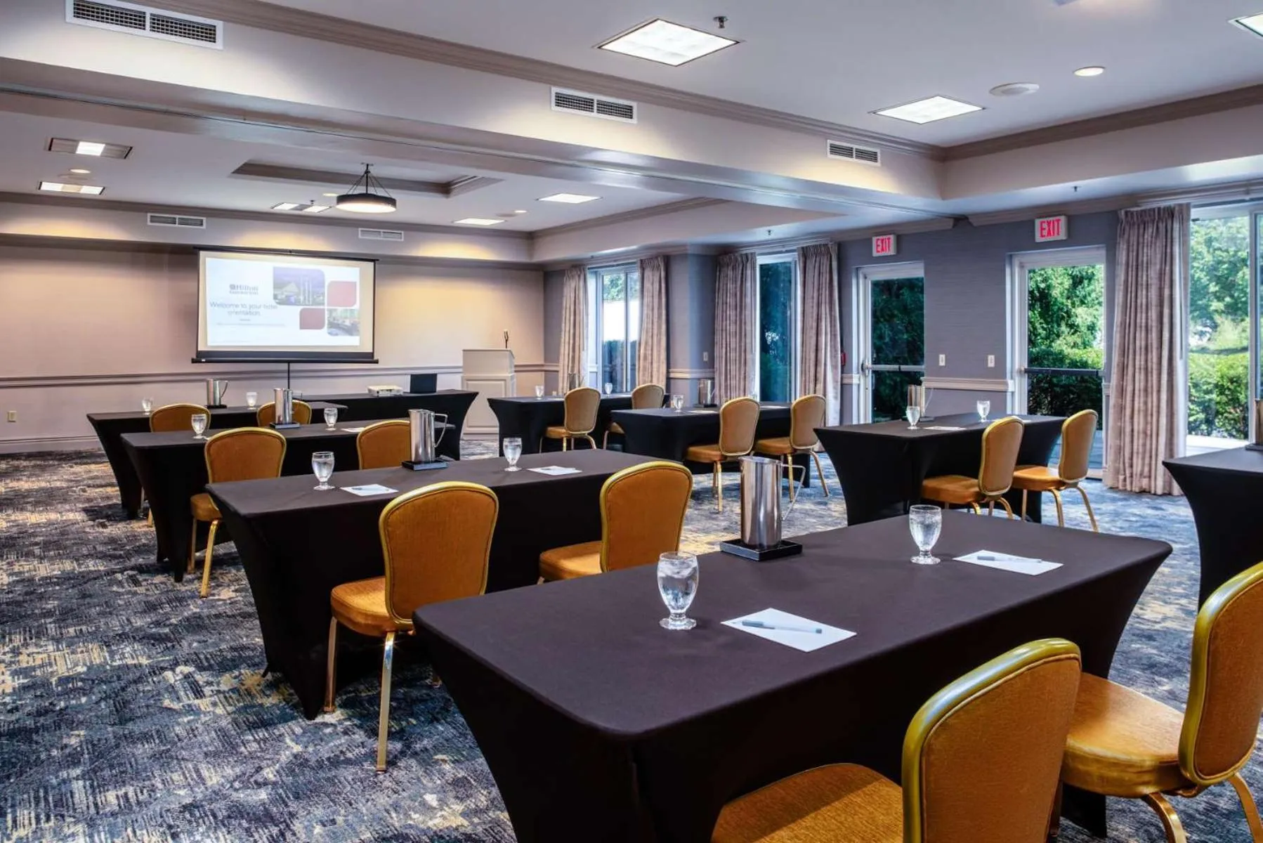 Meeting/conference room in Hilton Garden Inn Milwaukee Northwest Conference Center