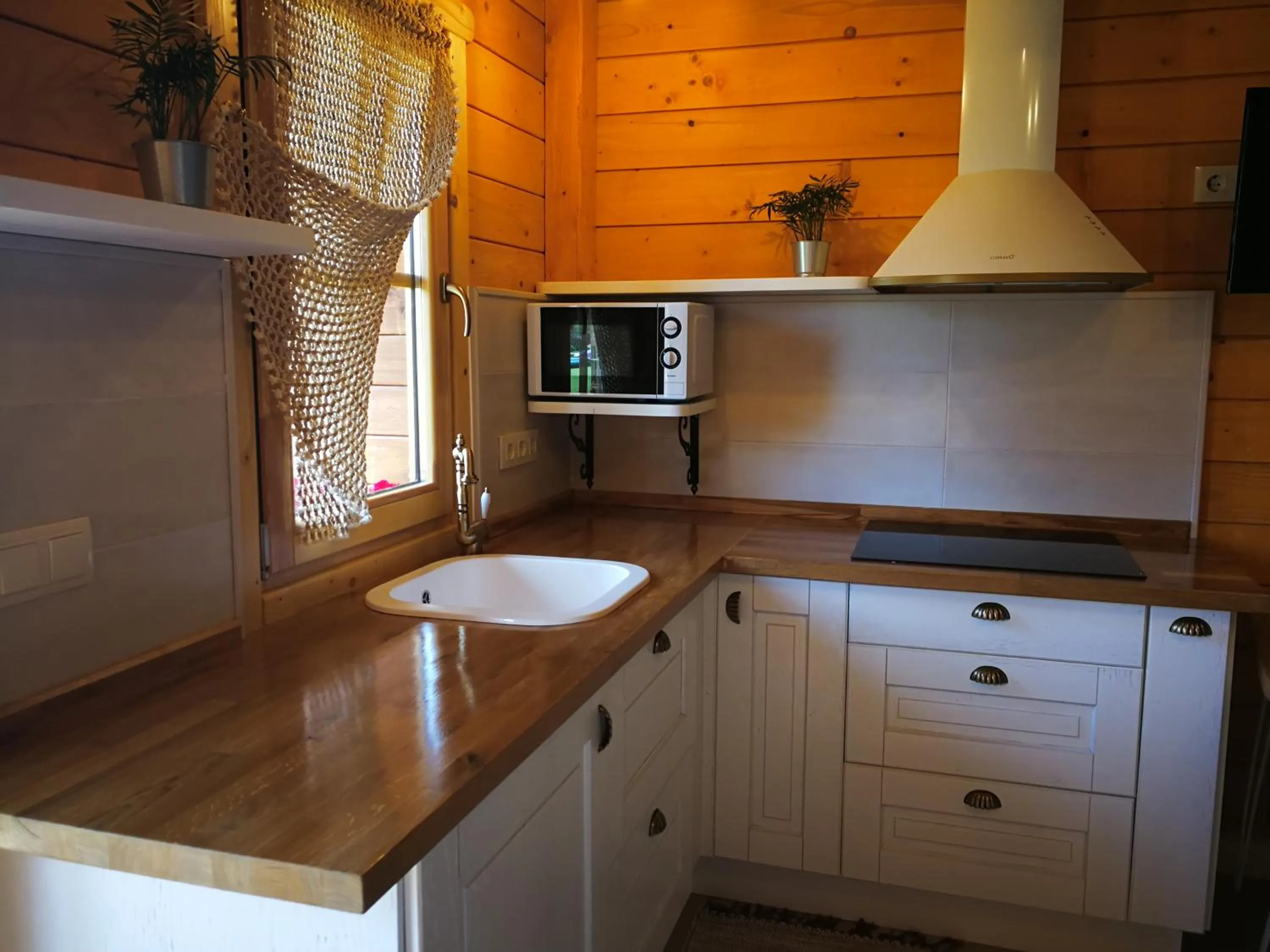 Kitchen or kitchenette in Cabanas da Ría