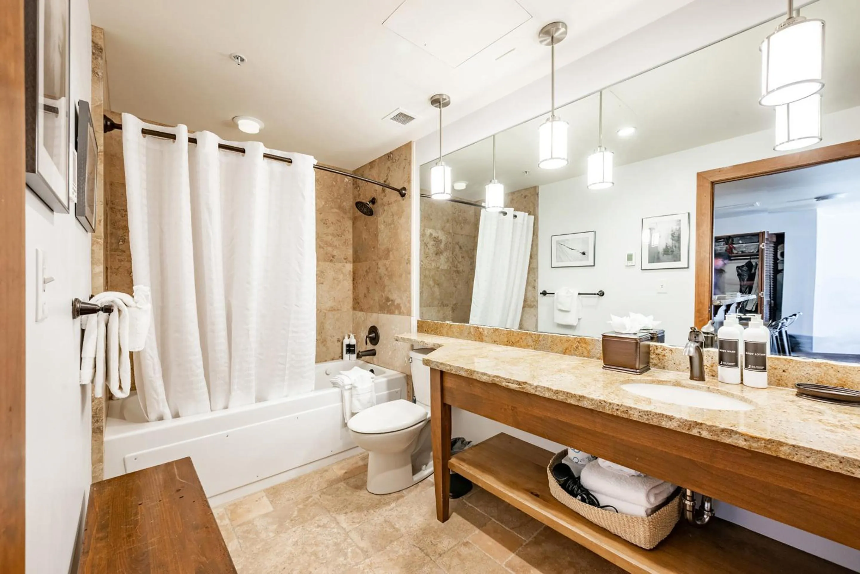 Bathroom in Sundial Lodge by All Seasons Resort Lodging