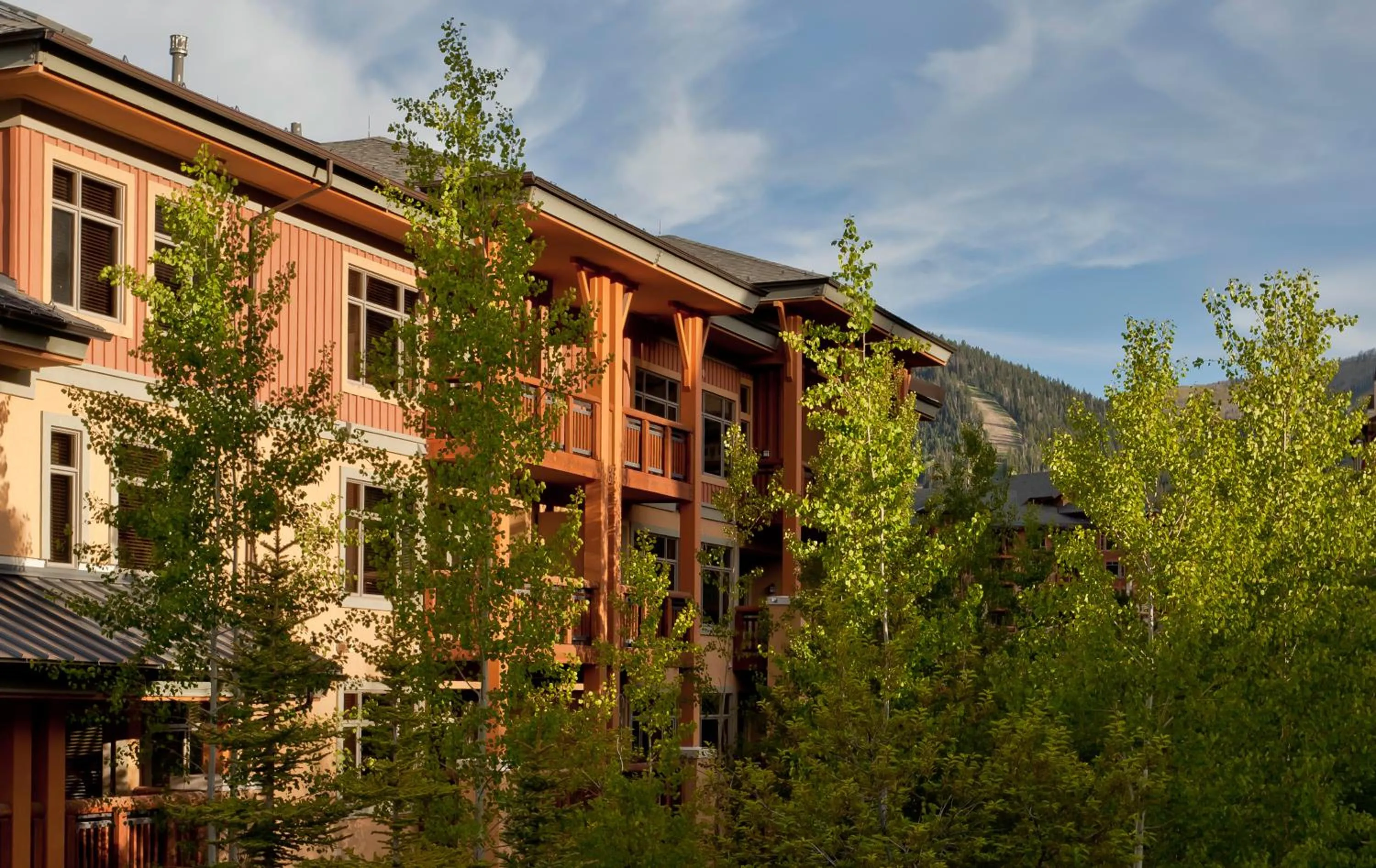 Facade/entrance in Sundial Lodge by All Seasons Resort Lodging
