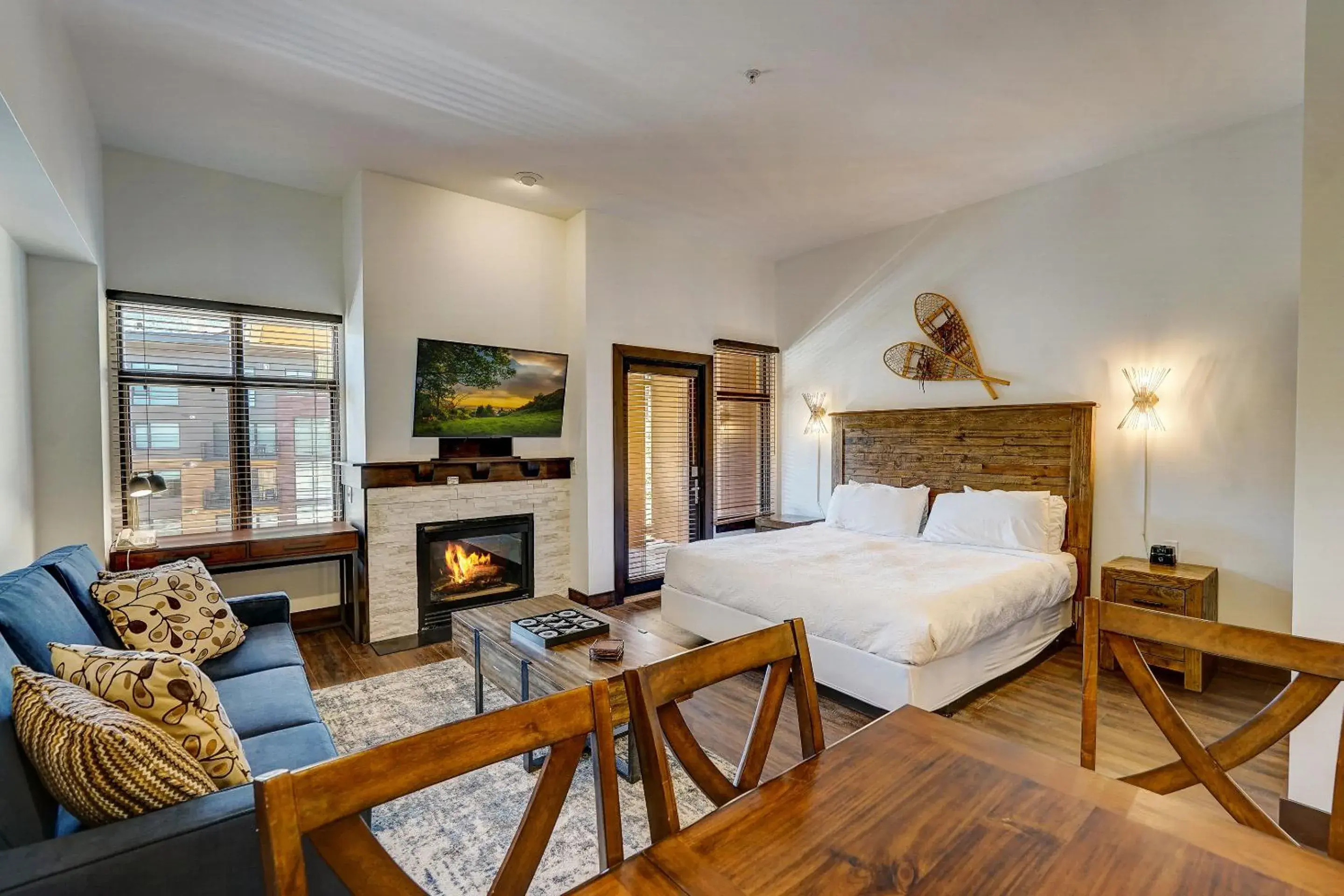 Deluxe Studio in Sundial Lodge by All Seasons Resort Lodging Deluxe Studio in Sundial Lodge by All Seasons Resort Lodging