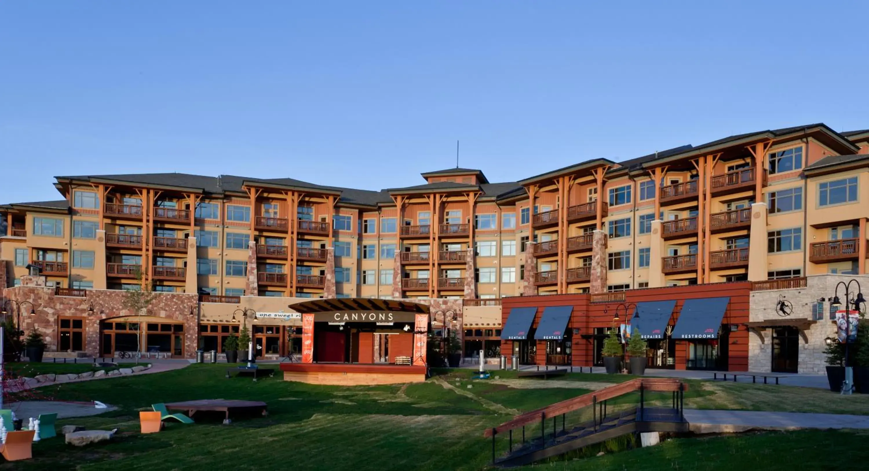 Facade/entrance in Sundial Lodge by All Seasons Resort Lodging Facade/entrance in Sundial Lodge by All Seasons Resort Lodging