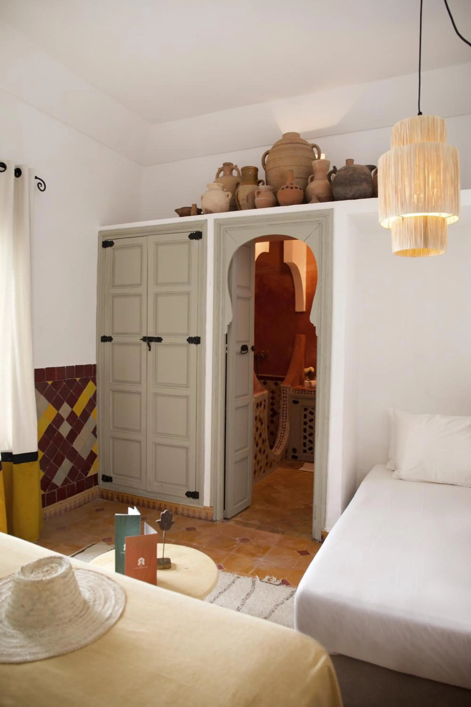 Bathroom, Bed in Riad Oriental Glory & Spa