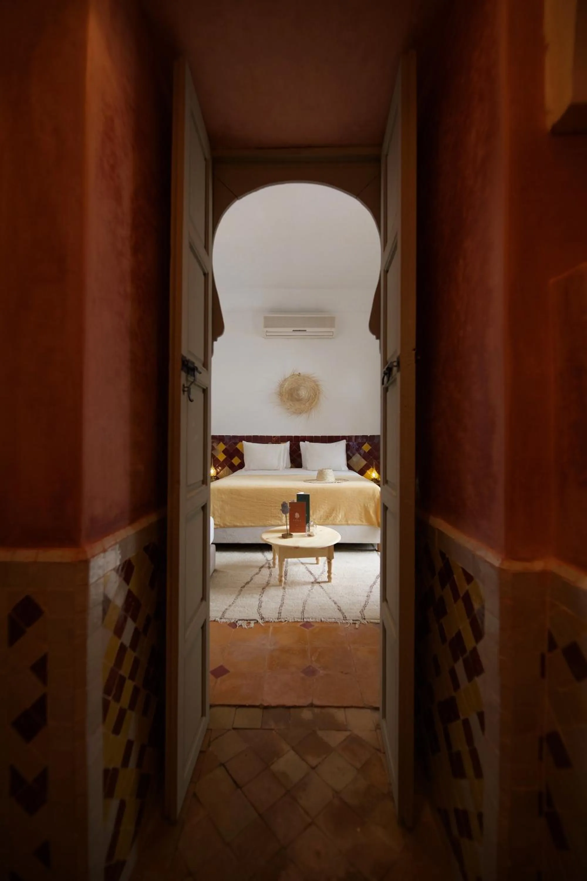 Photo of the whole room, Bed in Riad Oriental Glory & Spa