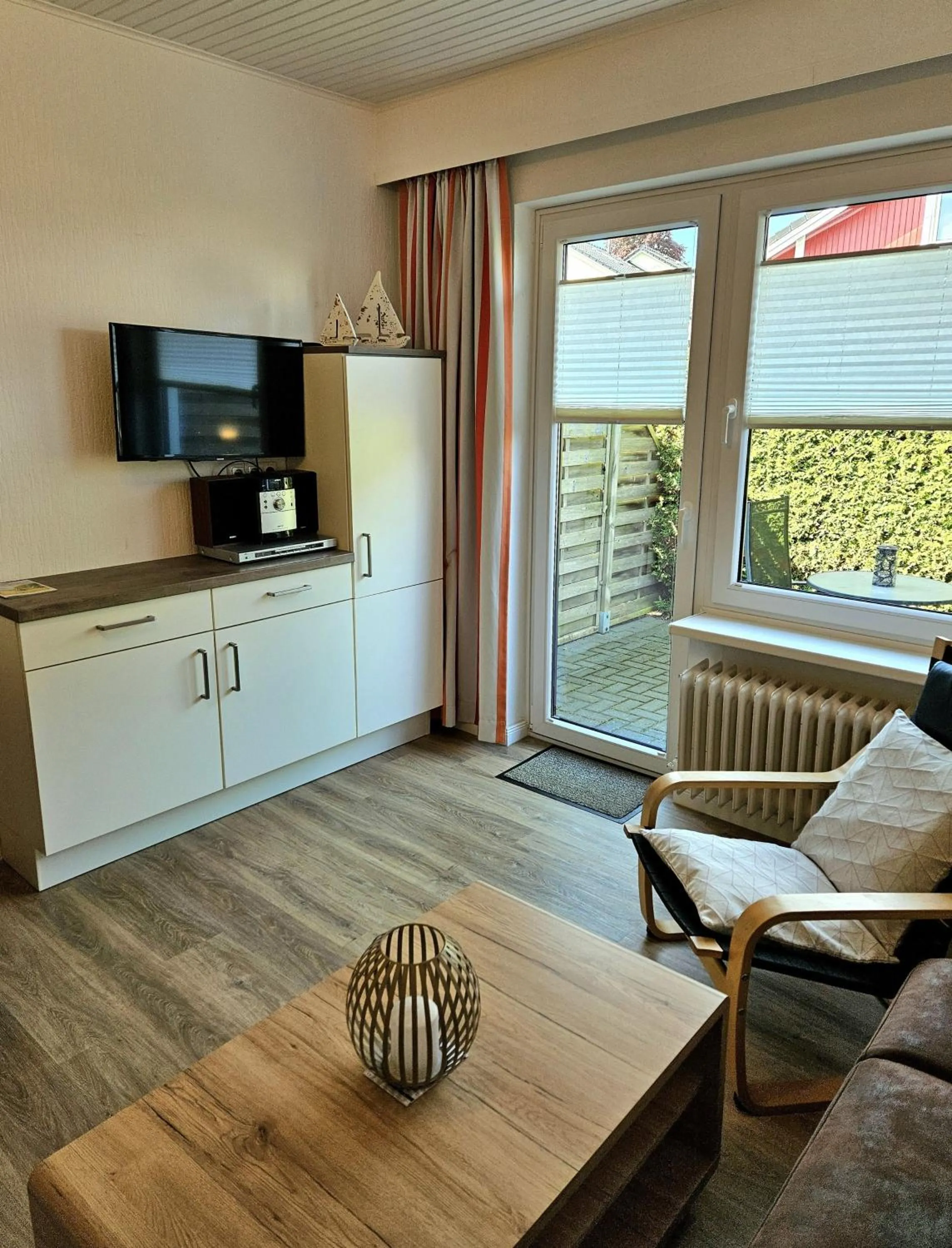 "Wohnung 1 - G Pape" mit 2 Terrassen, kostenloses WLAN, Longstay Rabatt, Nähe Dünenpark