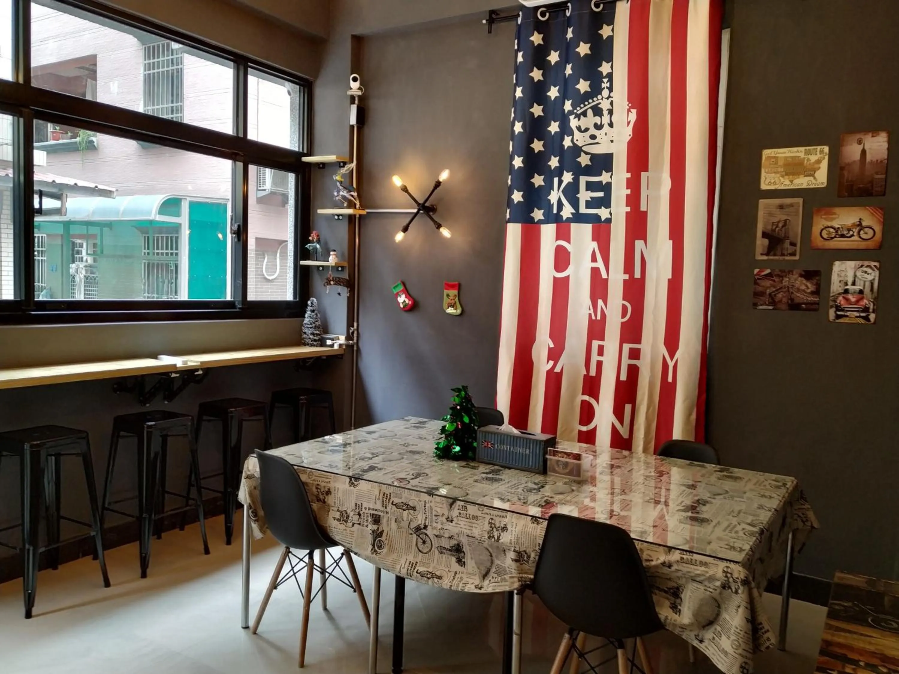 Communal lounge/ TV room in Backpack Home 497-No.2