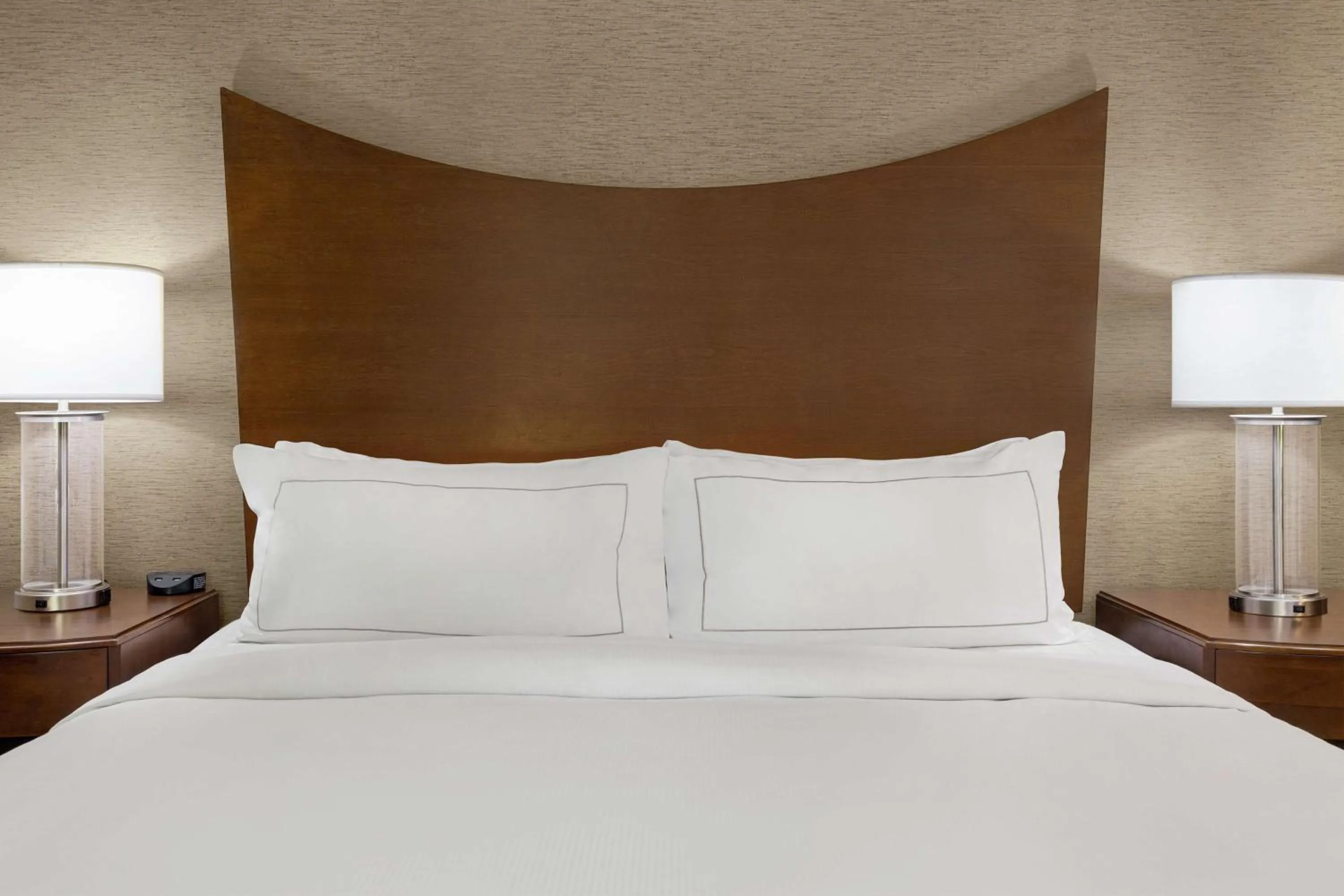 Bed in DoubleTree by Hilton Jackson