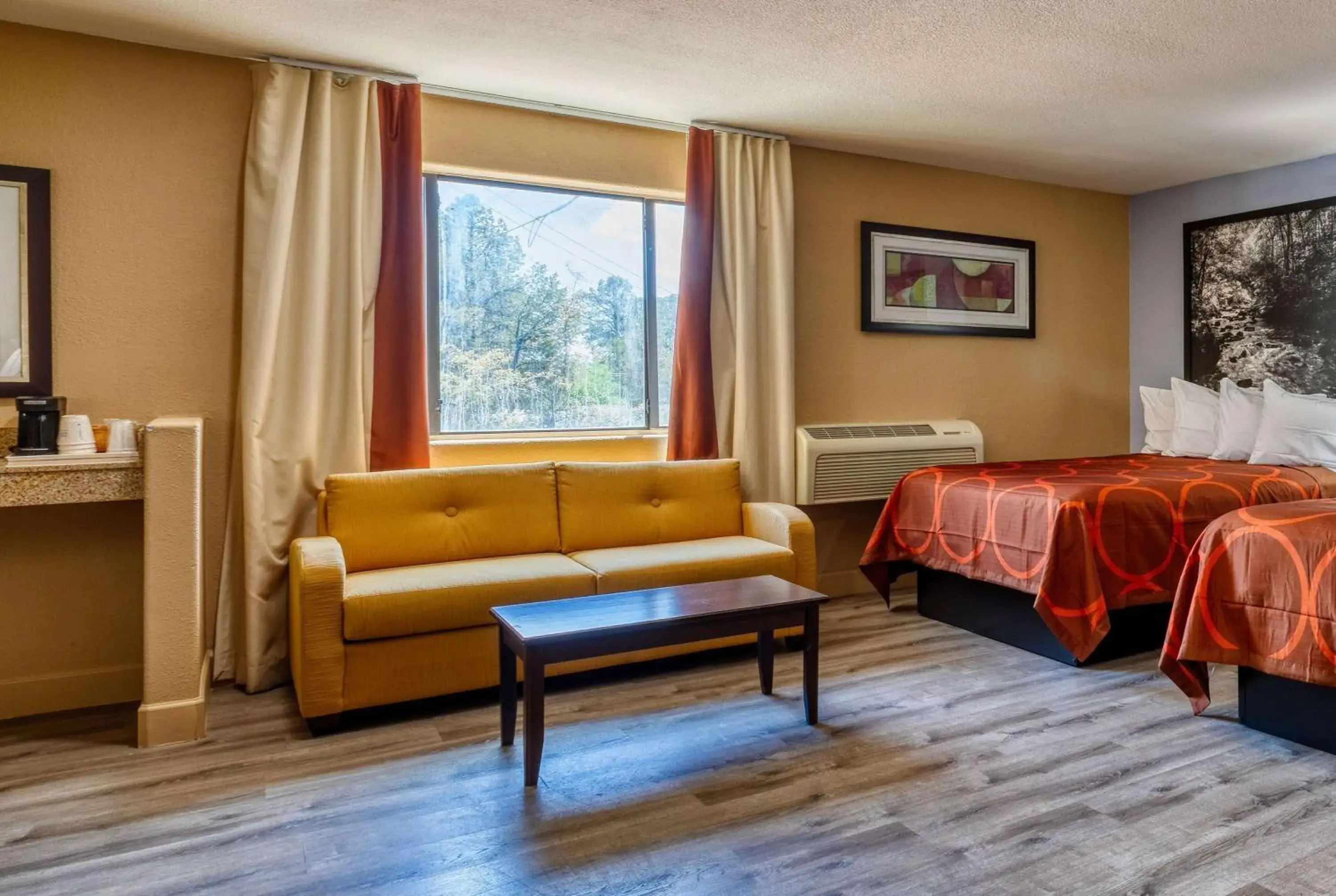 Photo of the whole room, Bed in Super 8 by Wyndham Payson Photo of the whole room, Bed in Super 8 by Wyndham Payson