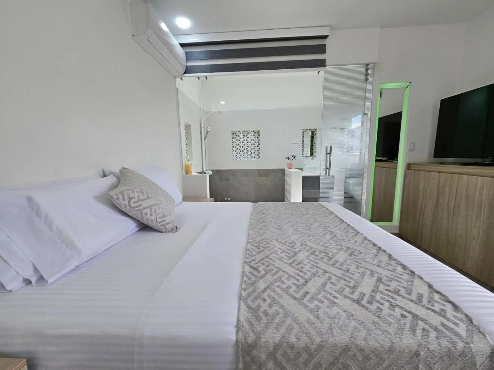 Superior King Room in Hotel San Jeronimo Armenia