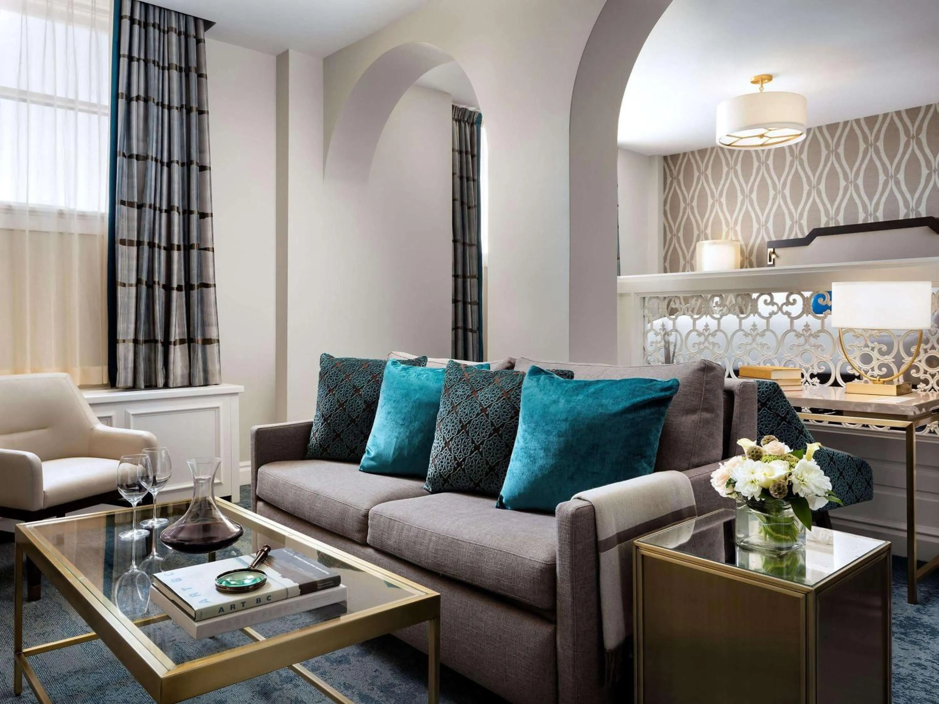 Junior Suite City View 1 King in Fairmont Empress Hotel