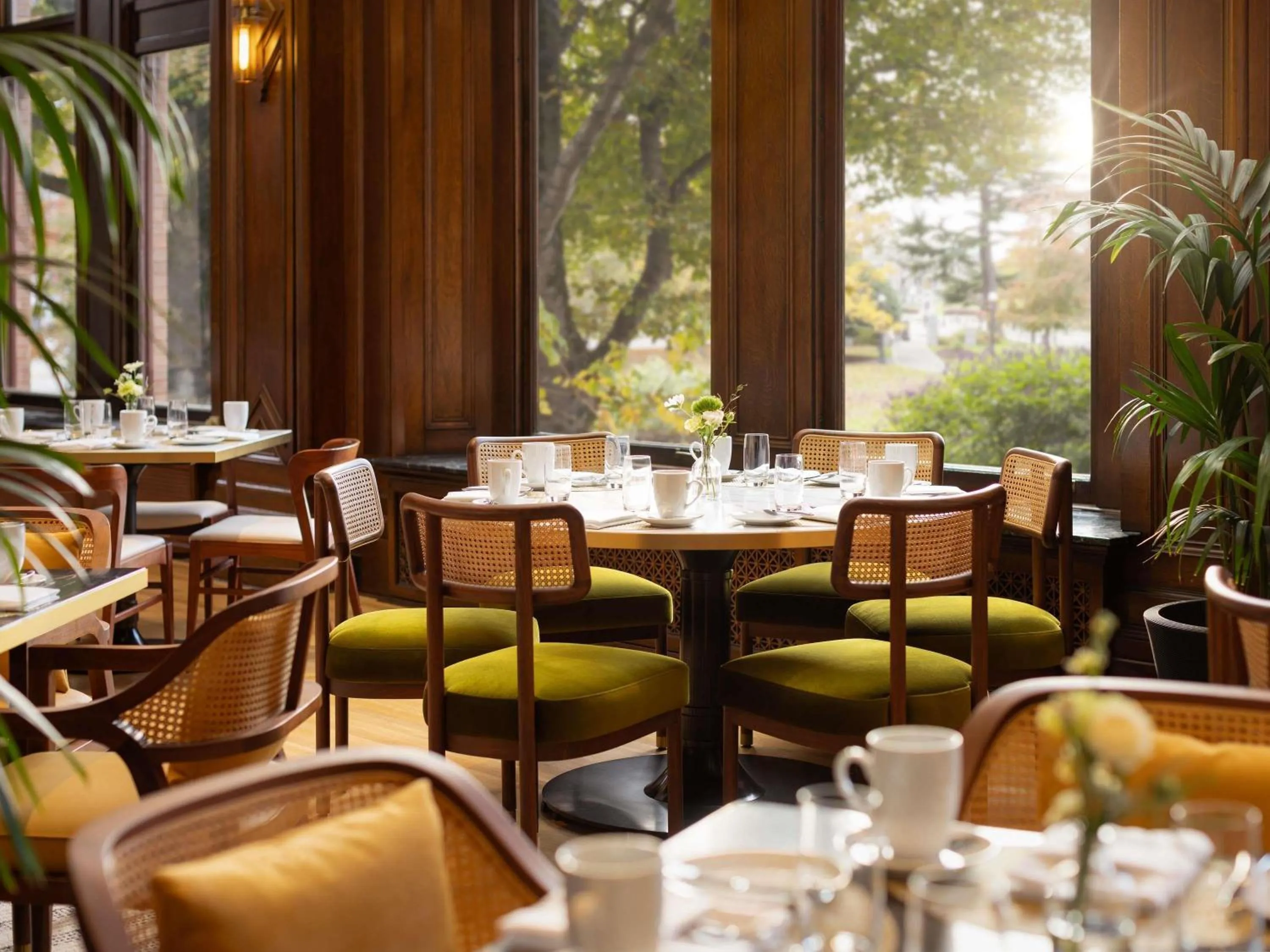 Restaurant/places to eat in Fairmont Empress Hotel