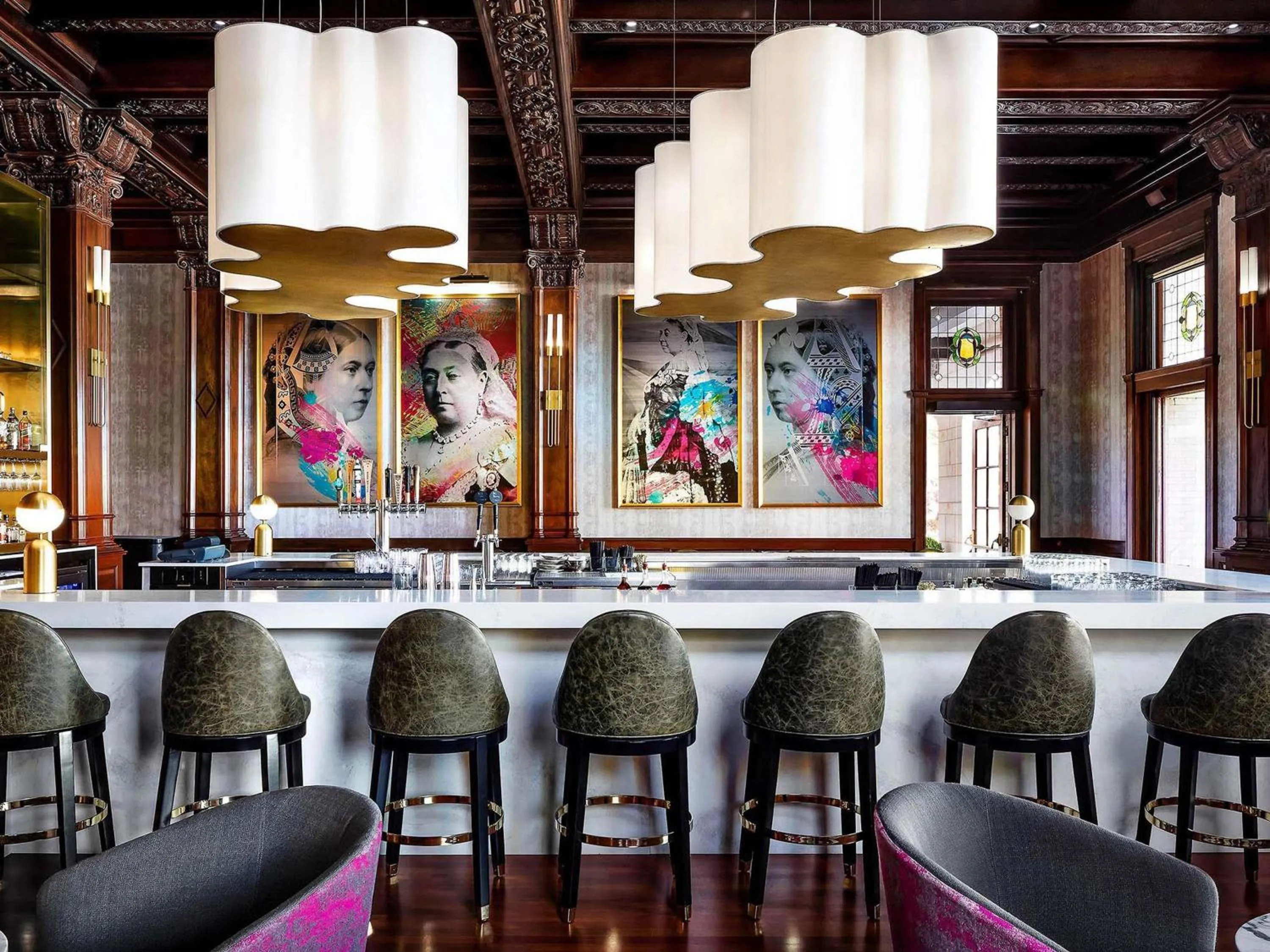 Lounge or bar in Fairmont Empress Hotel