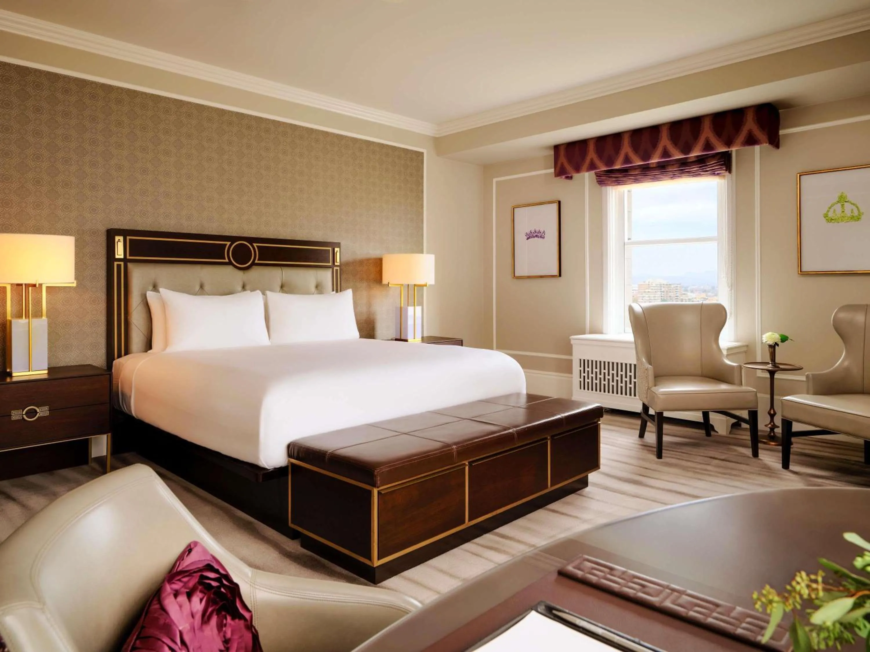 Bedroom, Bed in Fairmont Empress Hotel