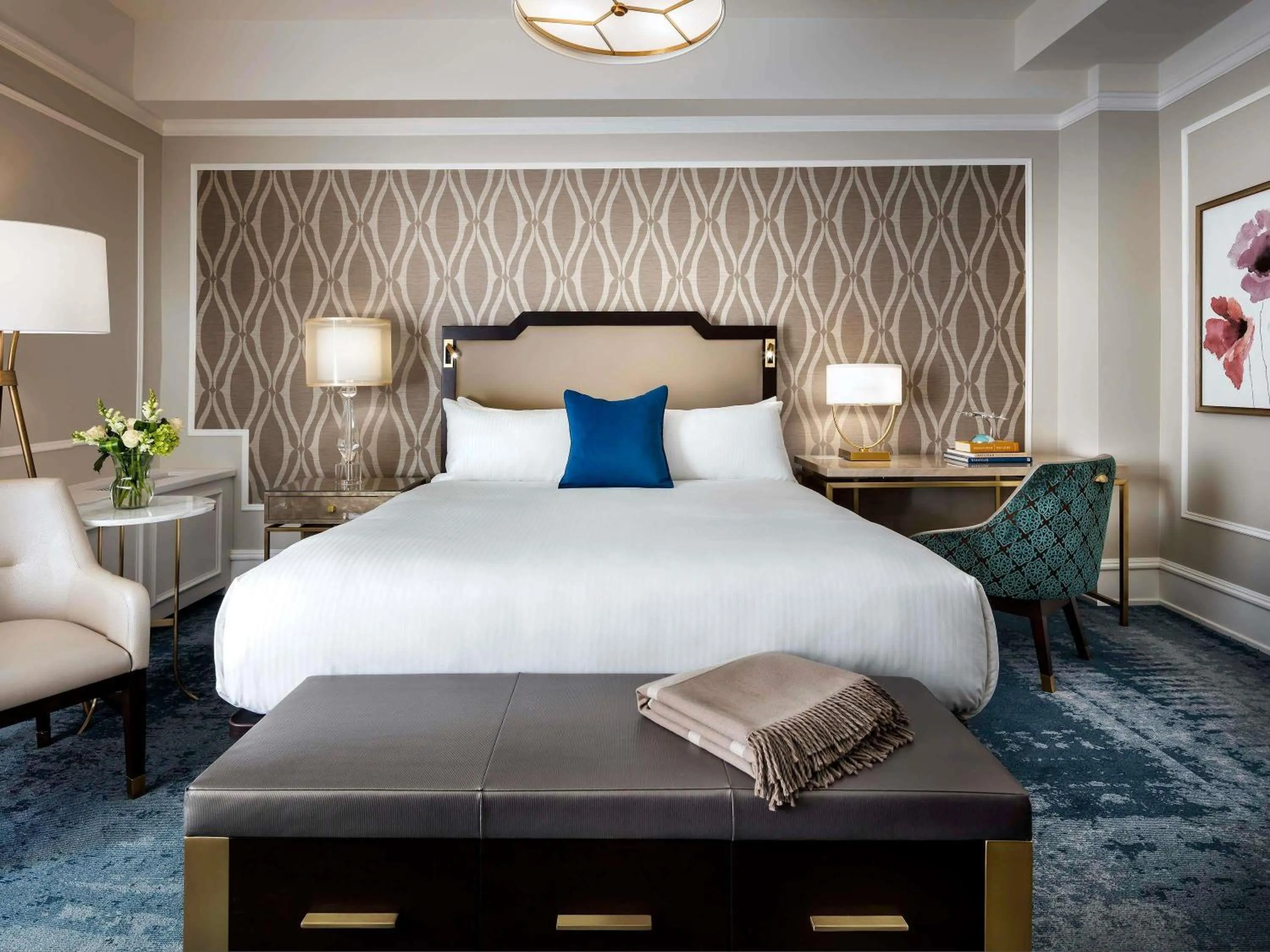 Bedroom, Bed in Fairmont Empress Hotel