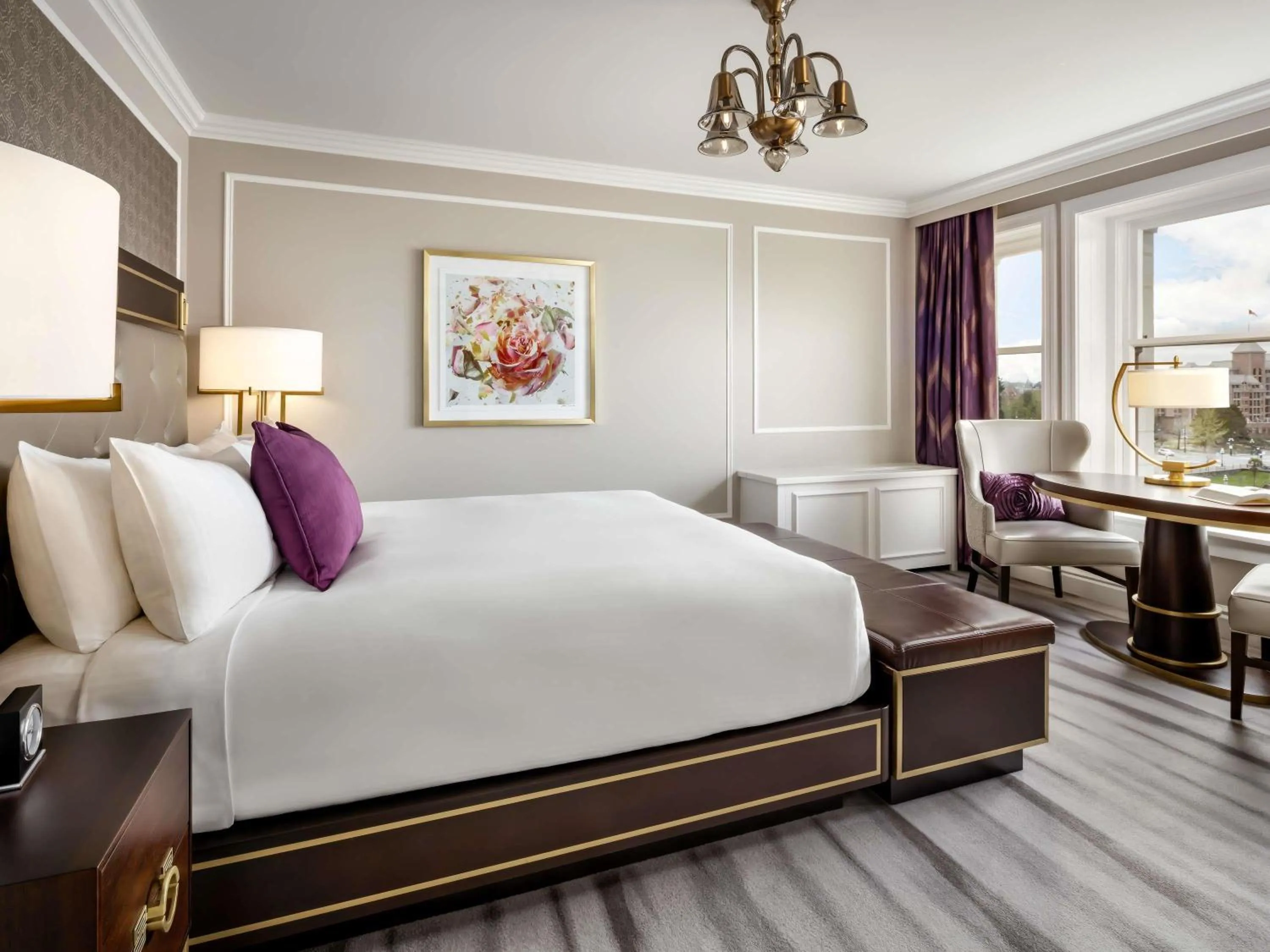 Bedroom, Bed in Fairmont Empress Hotel