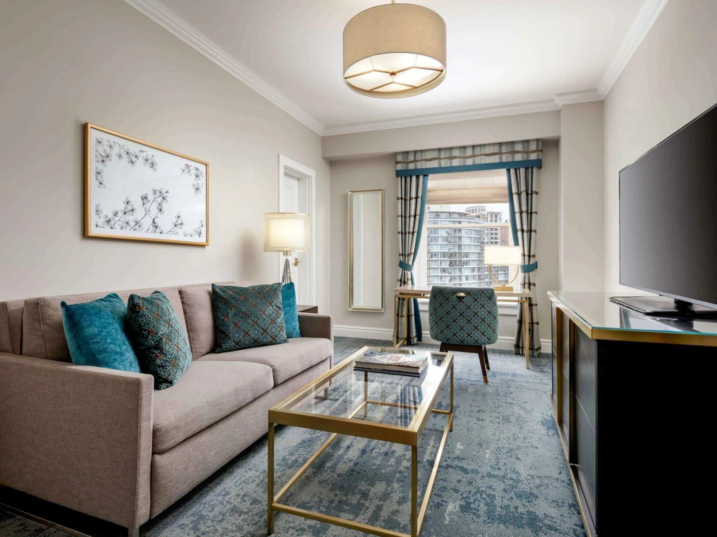 One Bedroom Suite City View 1 King in Fairmont Empress Hotel