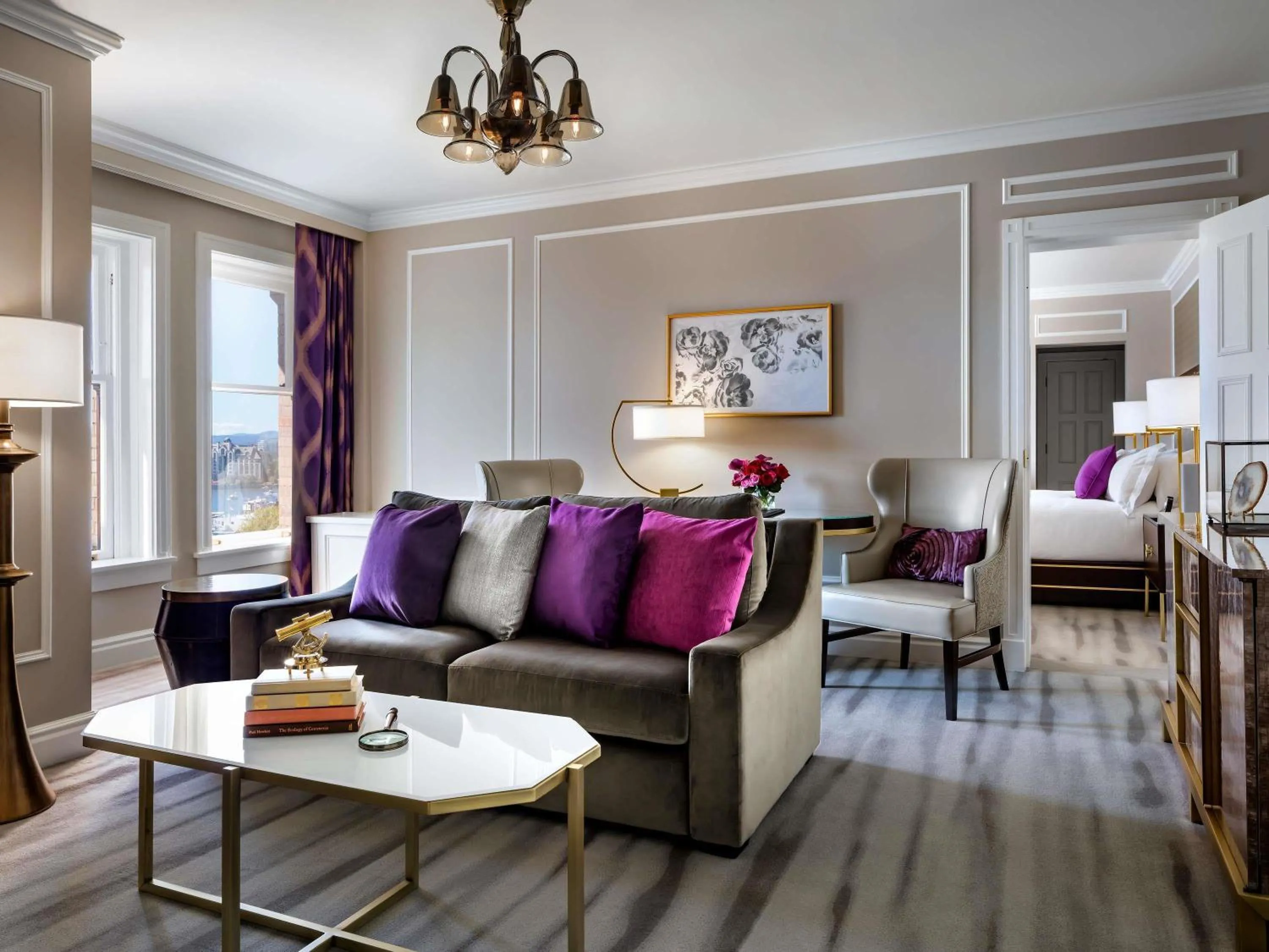 Bedroom, Bed in Fairmont Empress Hotel