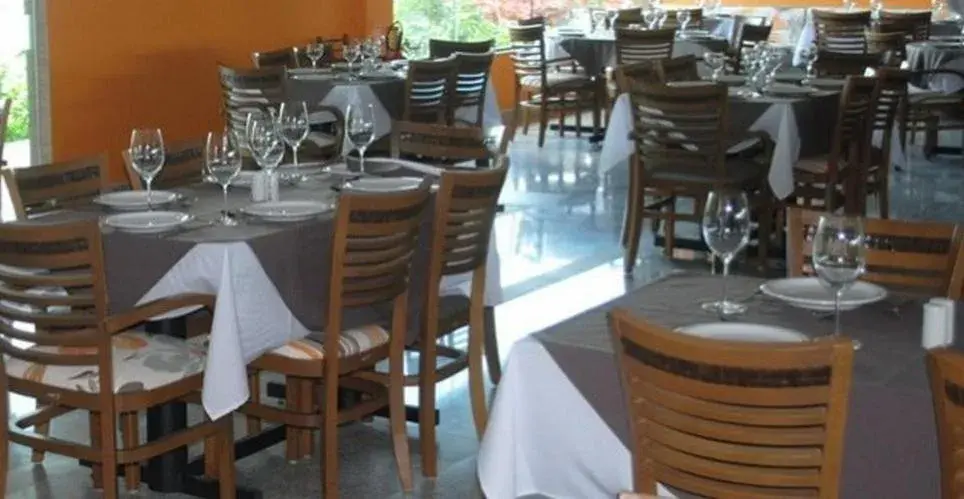 Restaurant/places to eat in Hotel Canarius de Gravatá Restaurant/places to eat in Hotel Canarius de Gravatá
