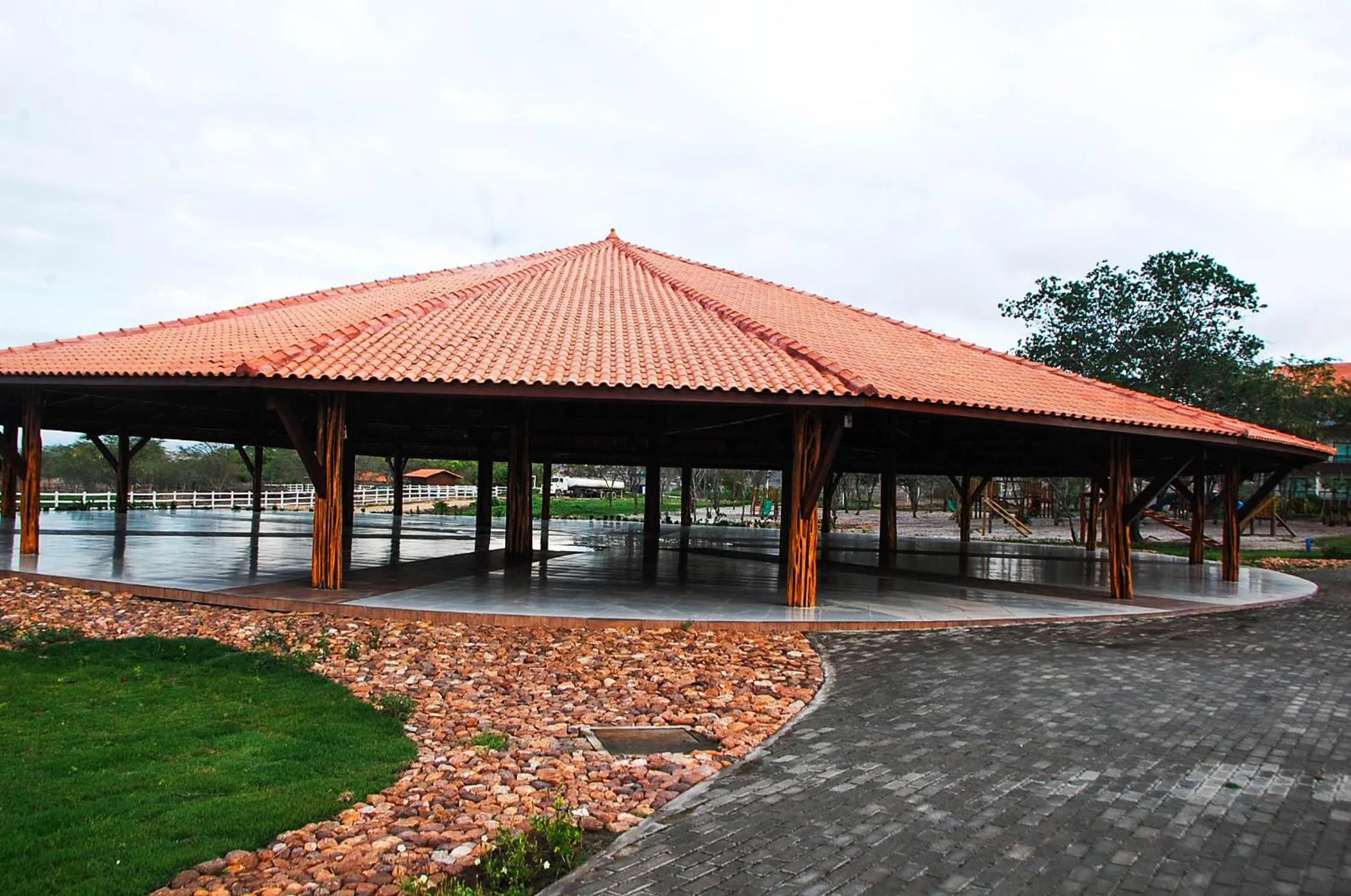 Facade/entrance in Hotel Canarius de Gravatá