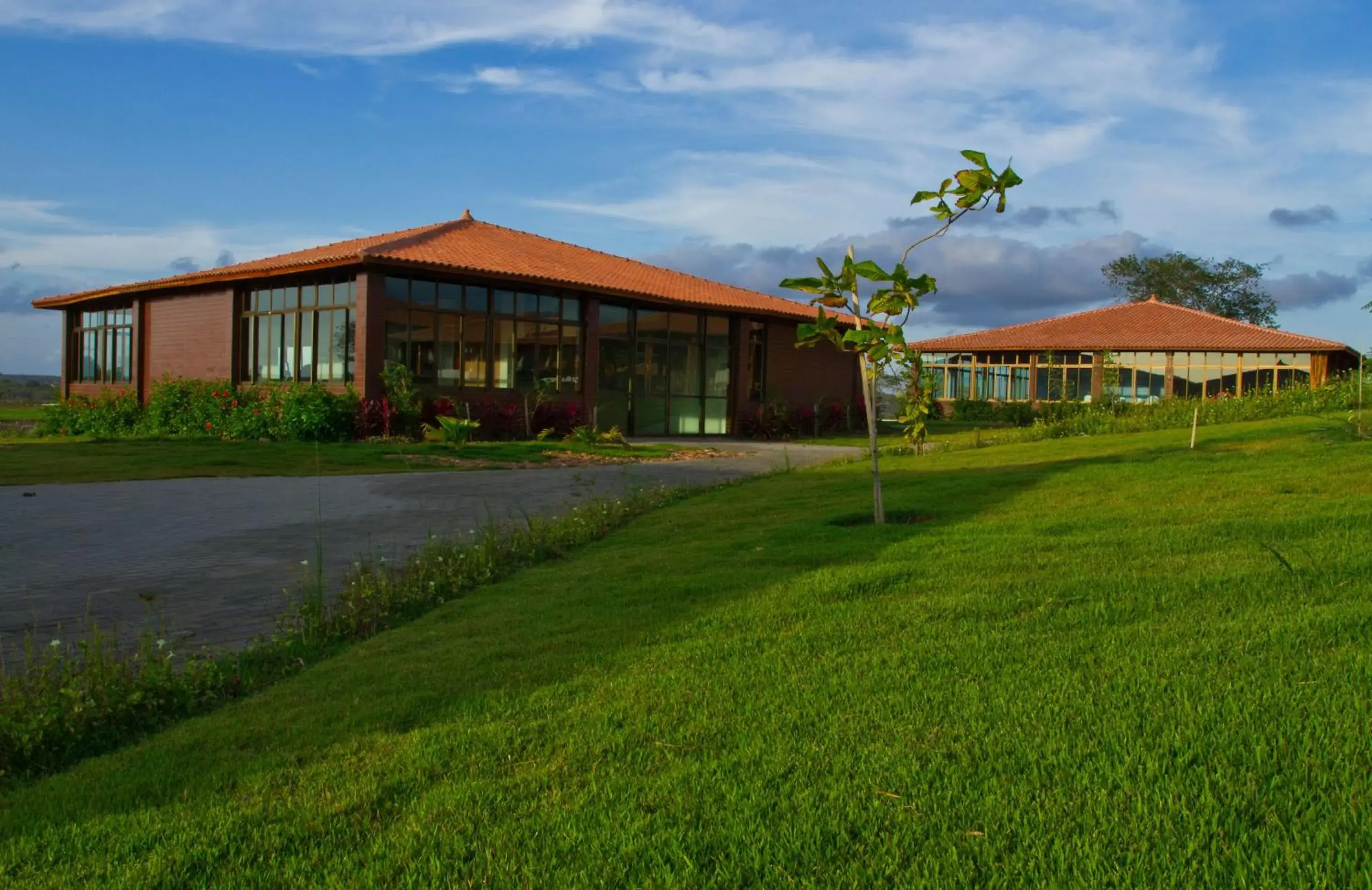 Facade/entrance in Hotel Canarius de Gravatá Facade/entrance in Hotel Canarius de Gravatá