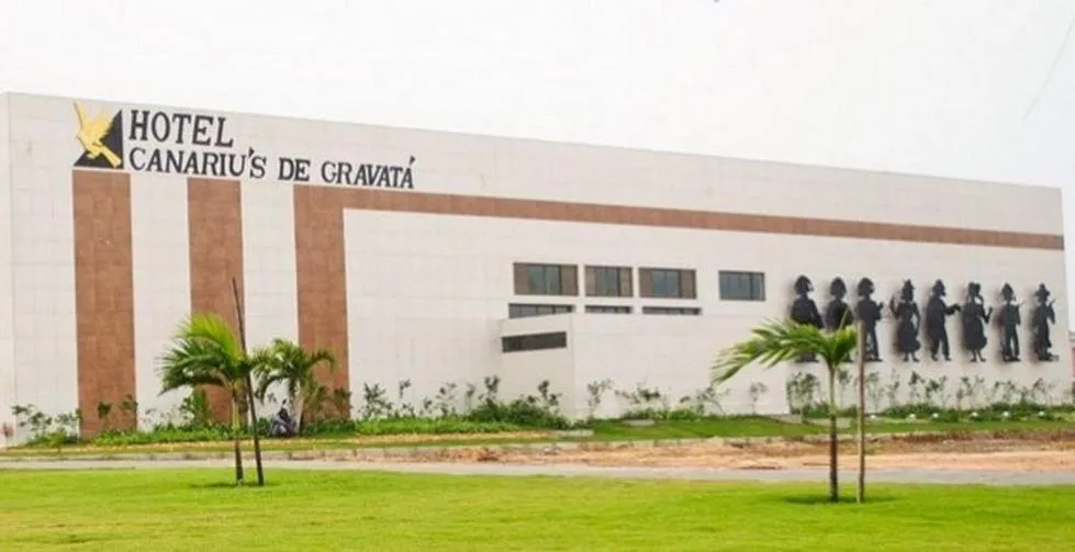 Facade/entrance in Hotel Canarius de Gravatá