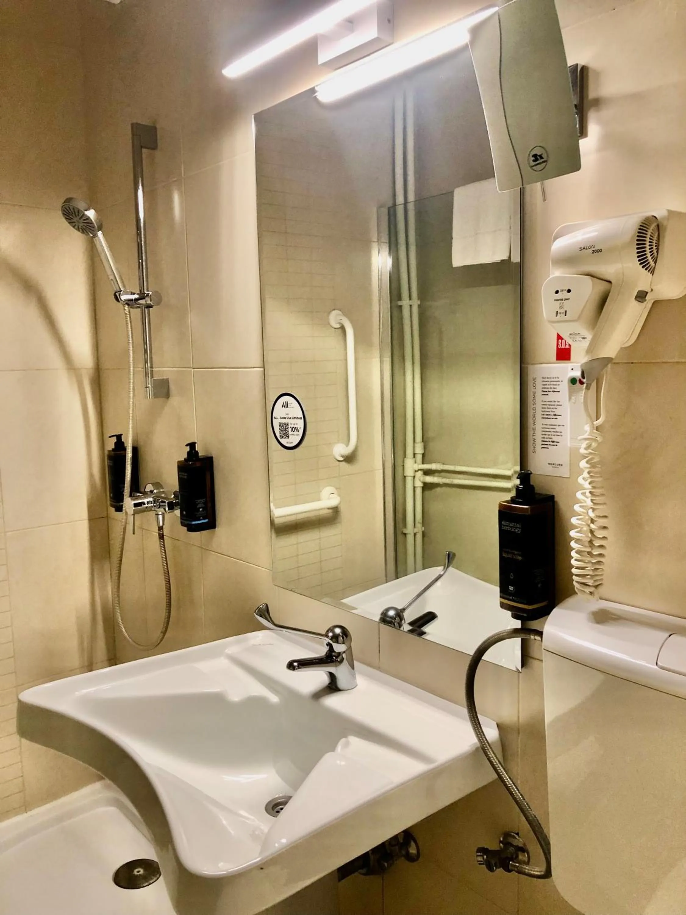 Bathroom in Mercure Galati Centrum