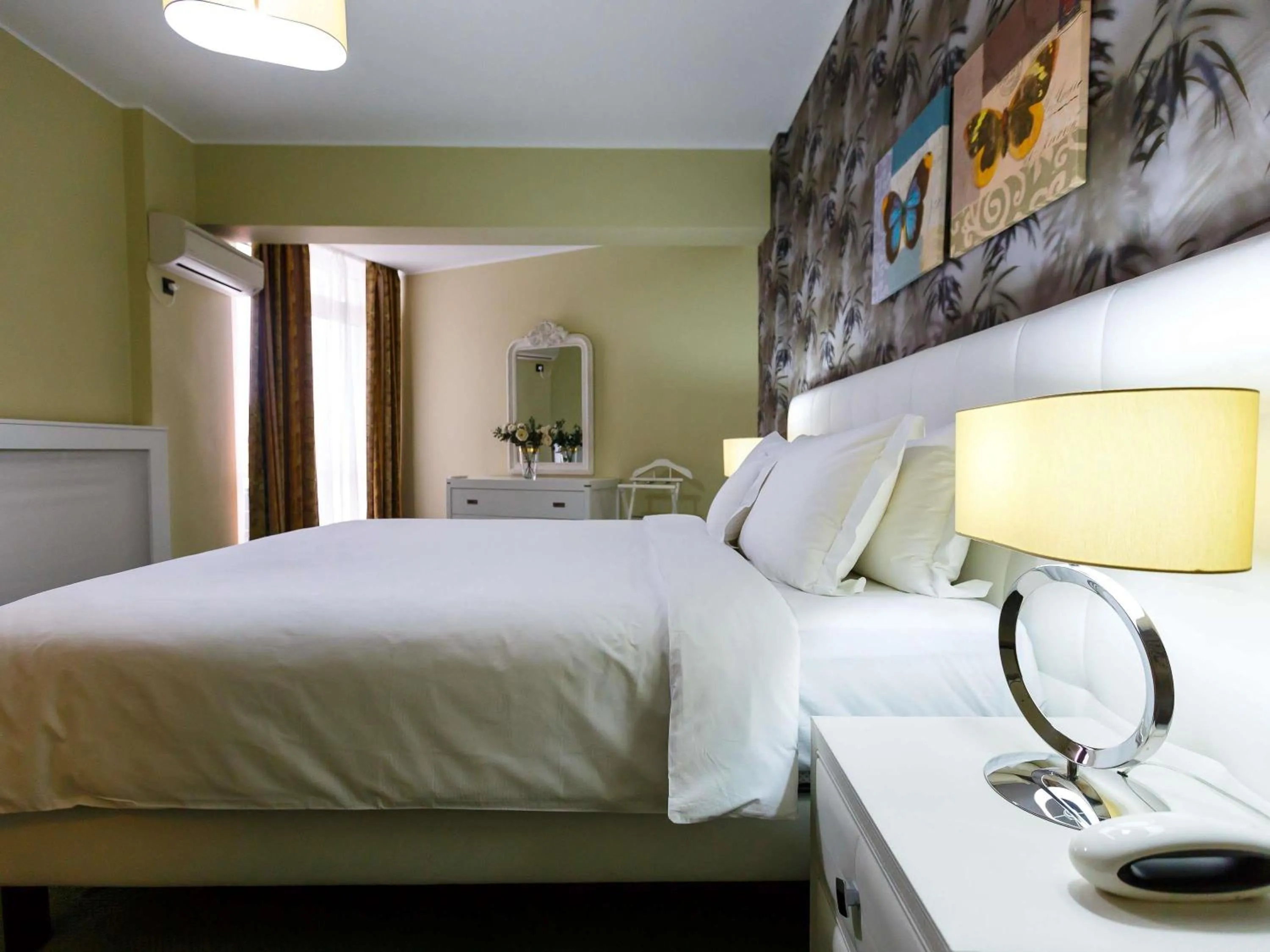 Superior Suite with Sofa in Mercure Galati Centrum