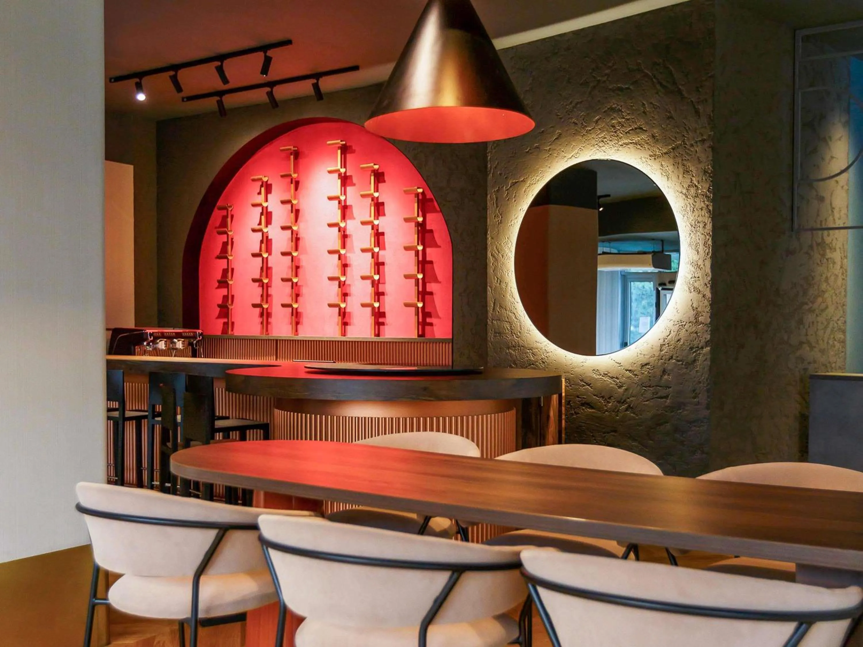 Lounge or bar in Mercure Galati Centrum