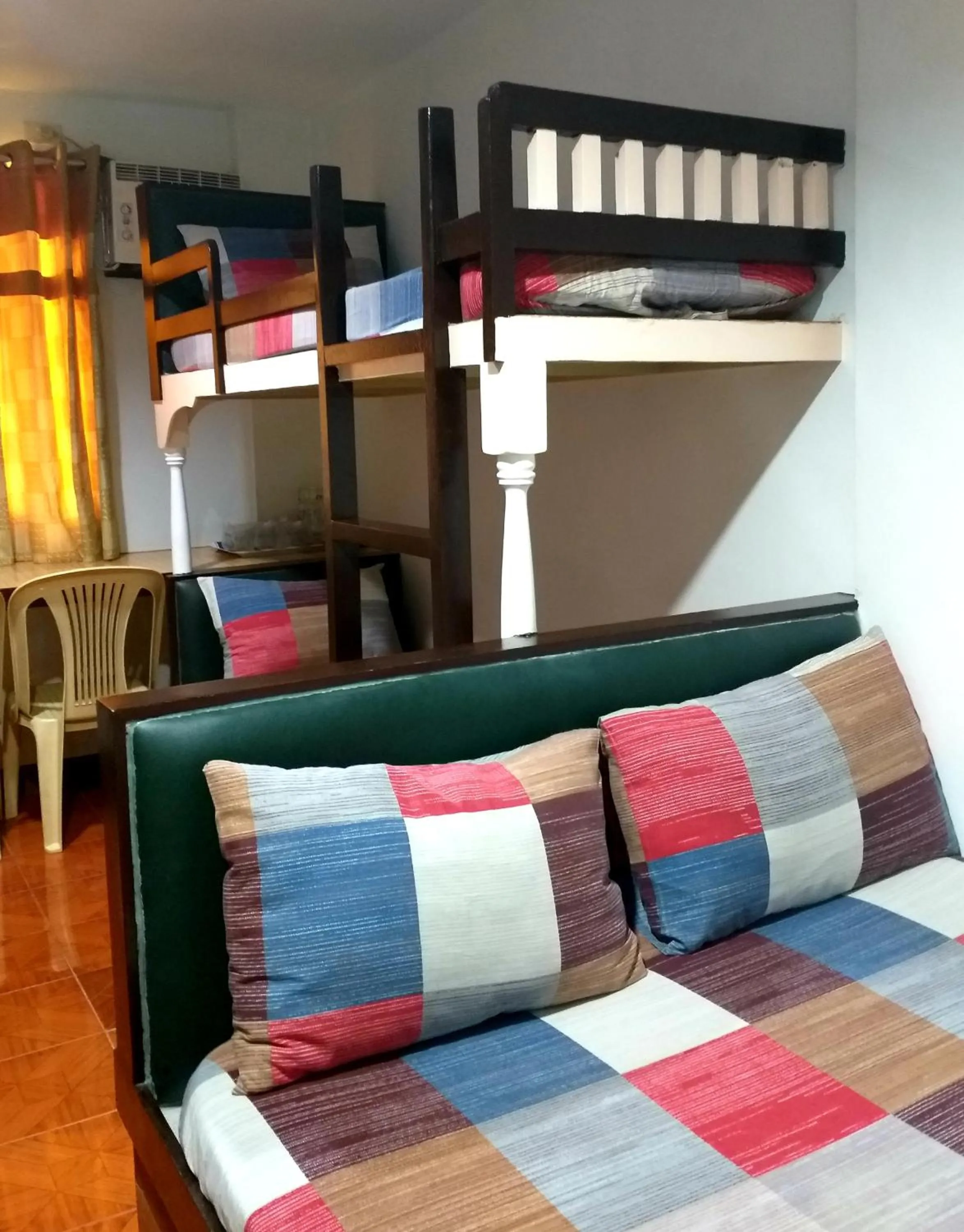 bunk bed, Bed in Park Vil-la Apartelle