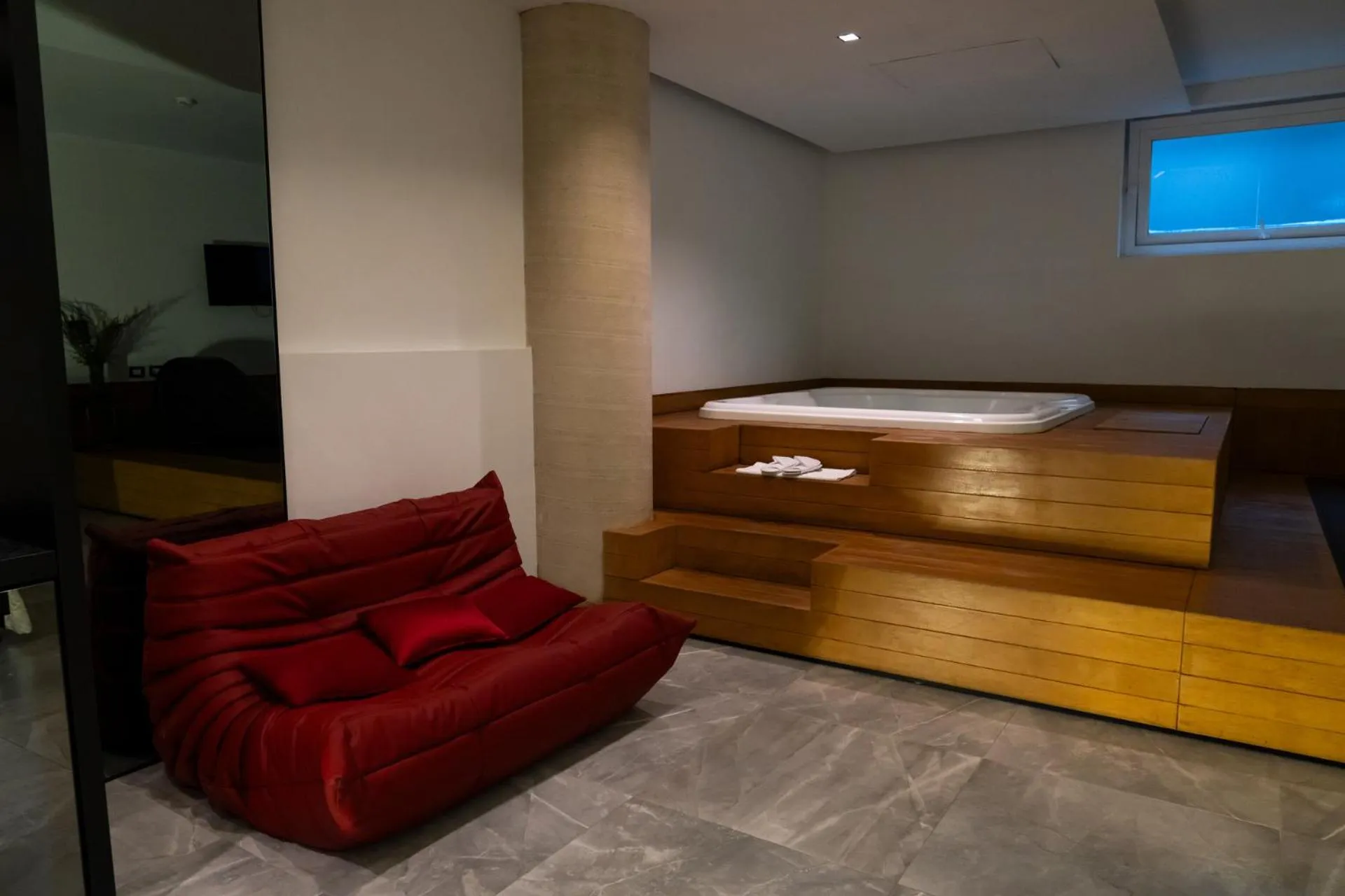 Hot Tub, Bed in Secret Garden Resort & Spa