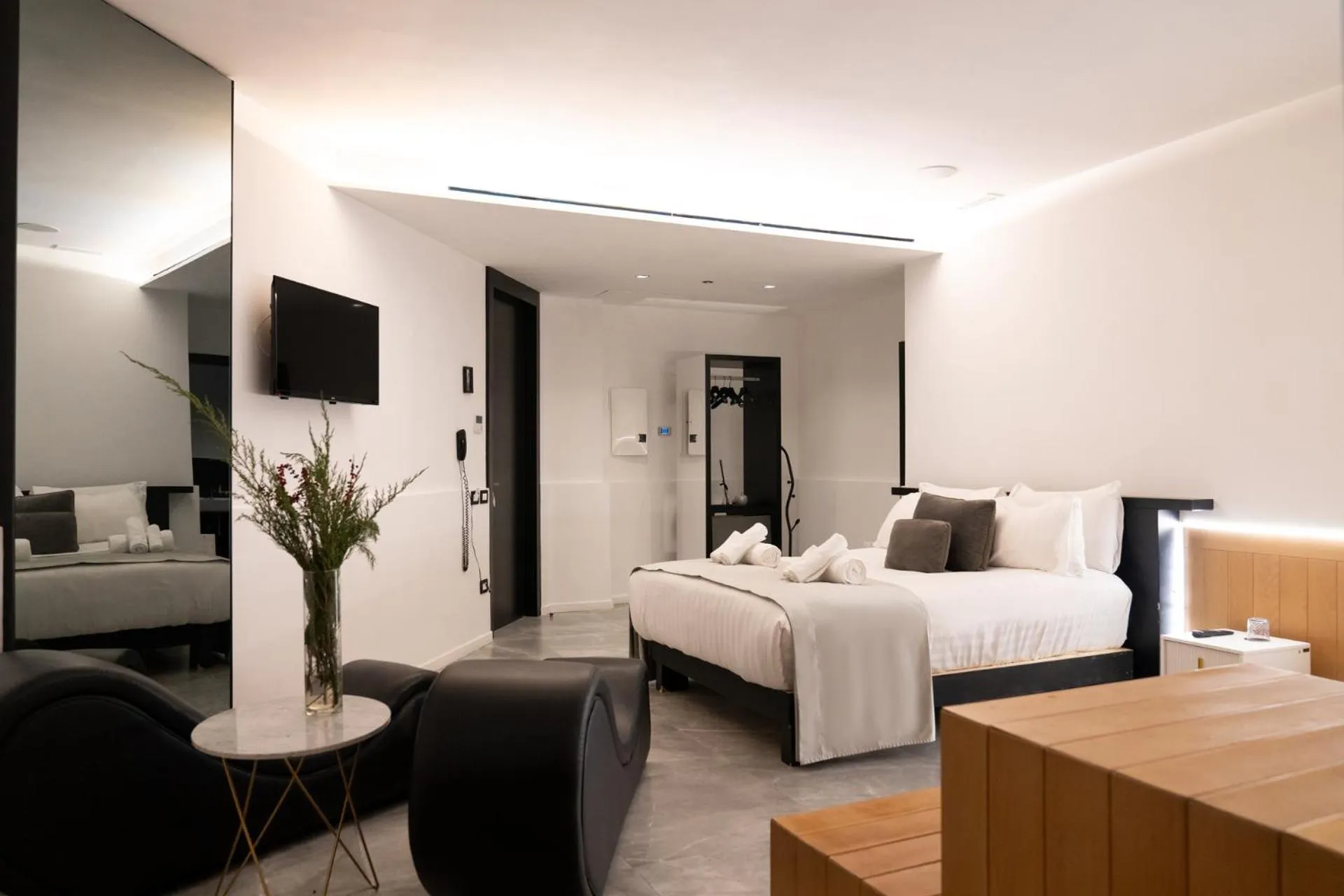 Photo of the whole room, Bed in Secret Garden Resort & Spa