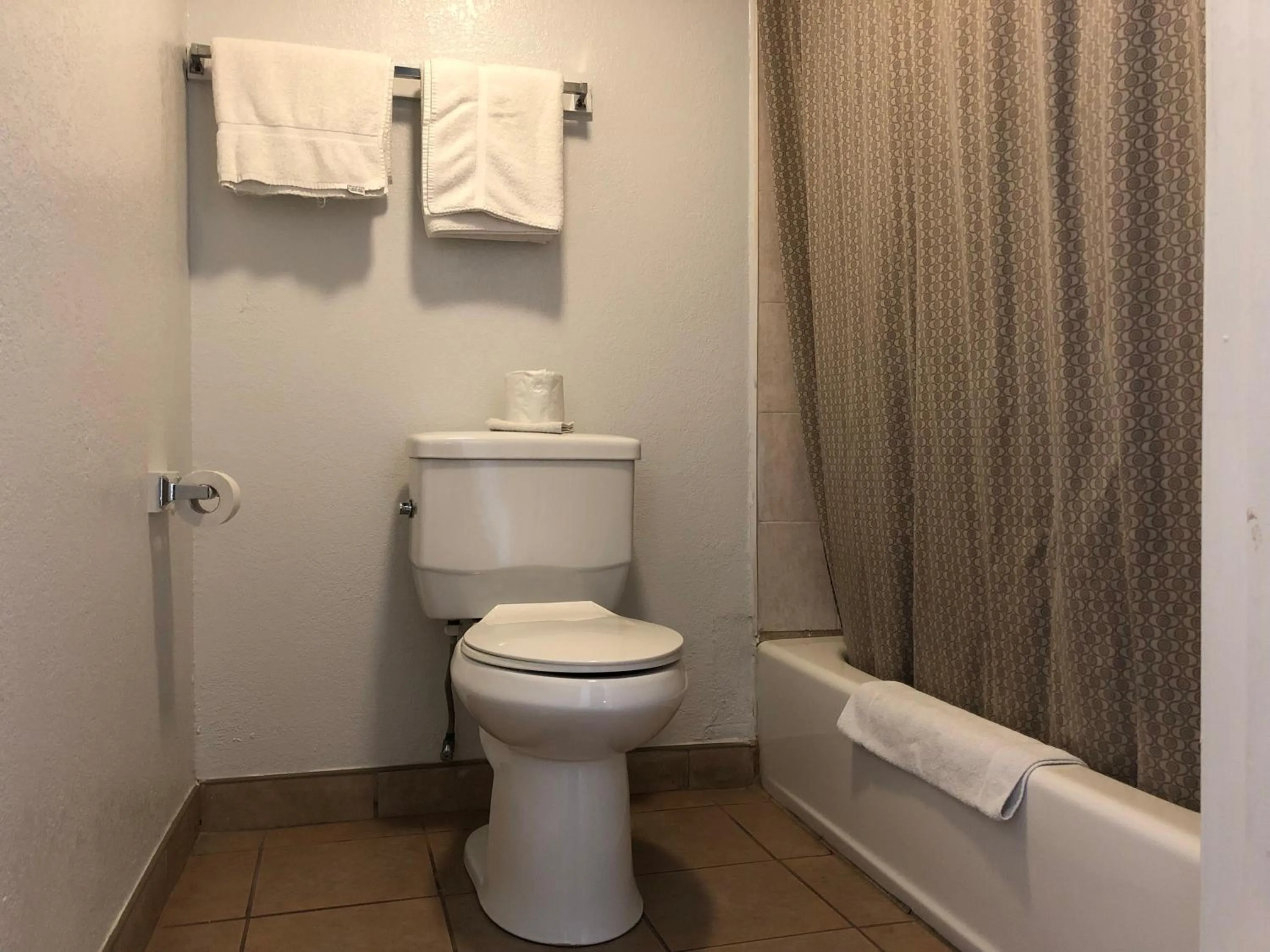 Starlight Inn, Valley Blvd - Downtown LA