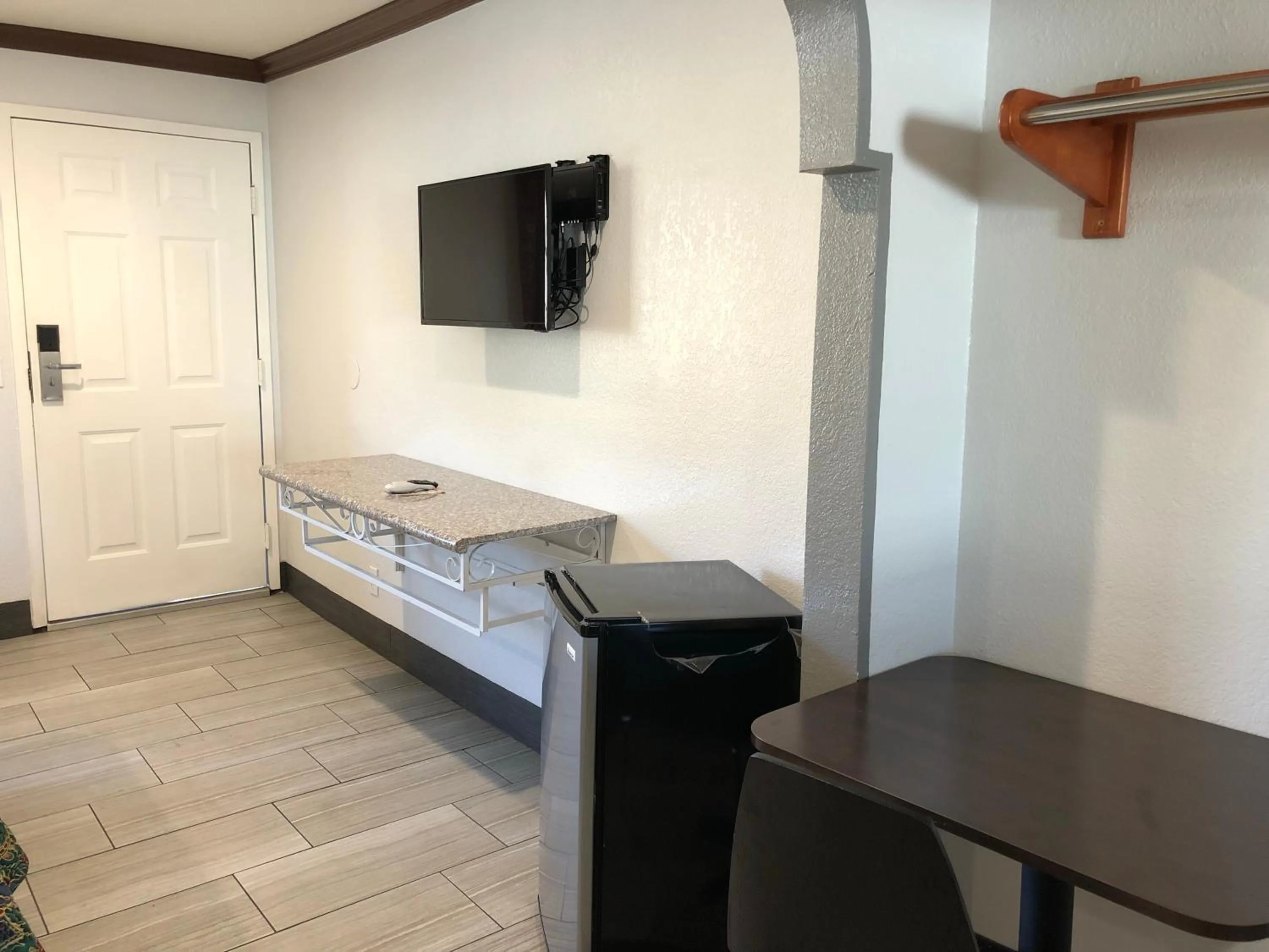 Starlight Inn, Valley Blvd - Downtown LA