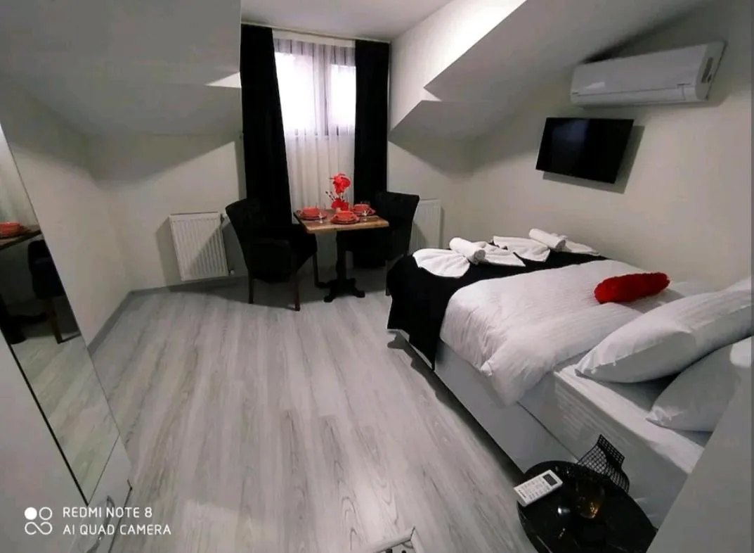 Bed in Pera Colour House