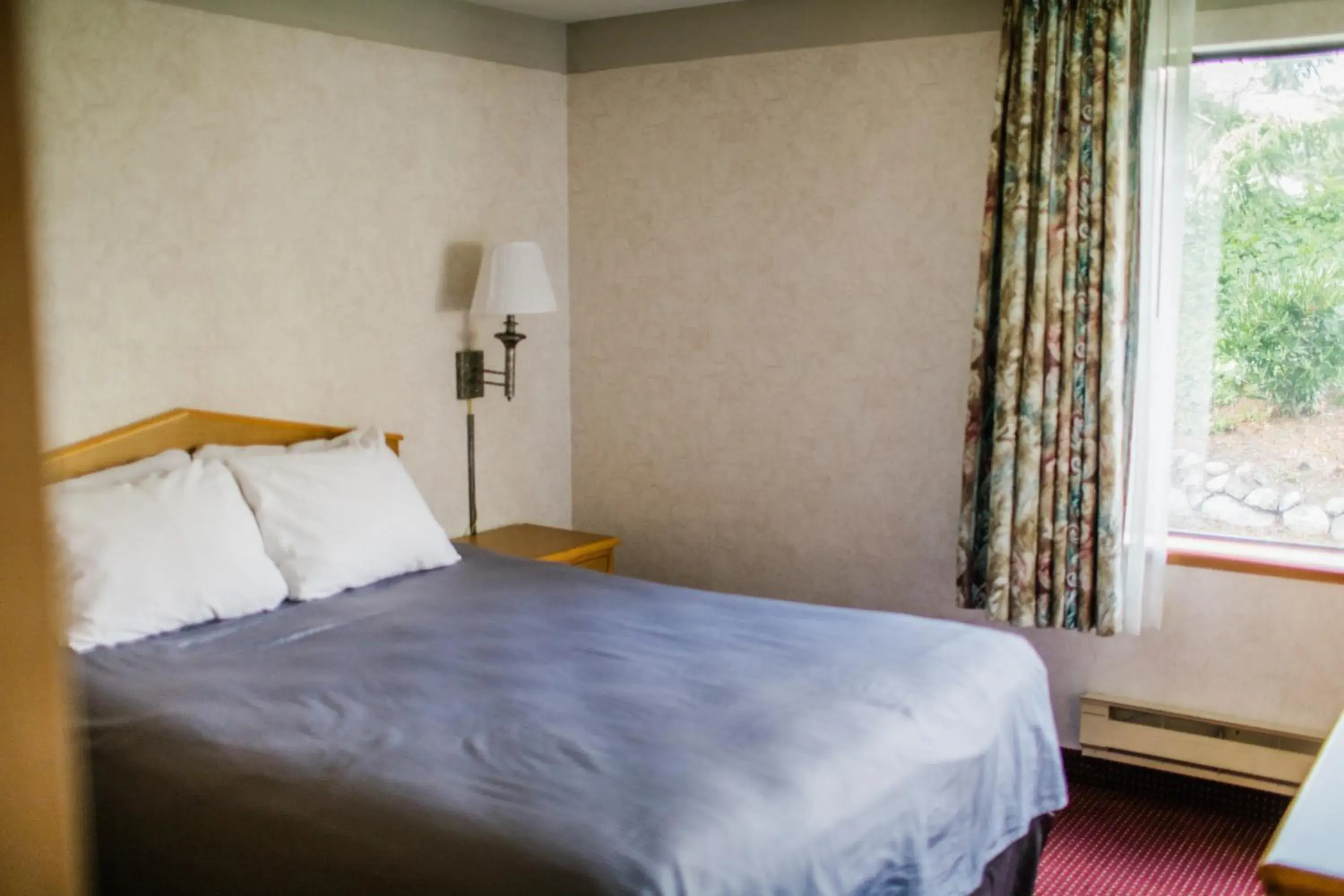 Bed in Friday Harbor Suites Bed in Friday Harbor Suites