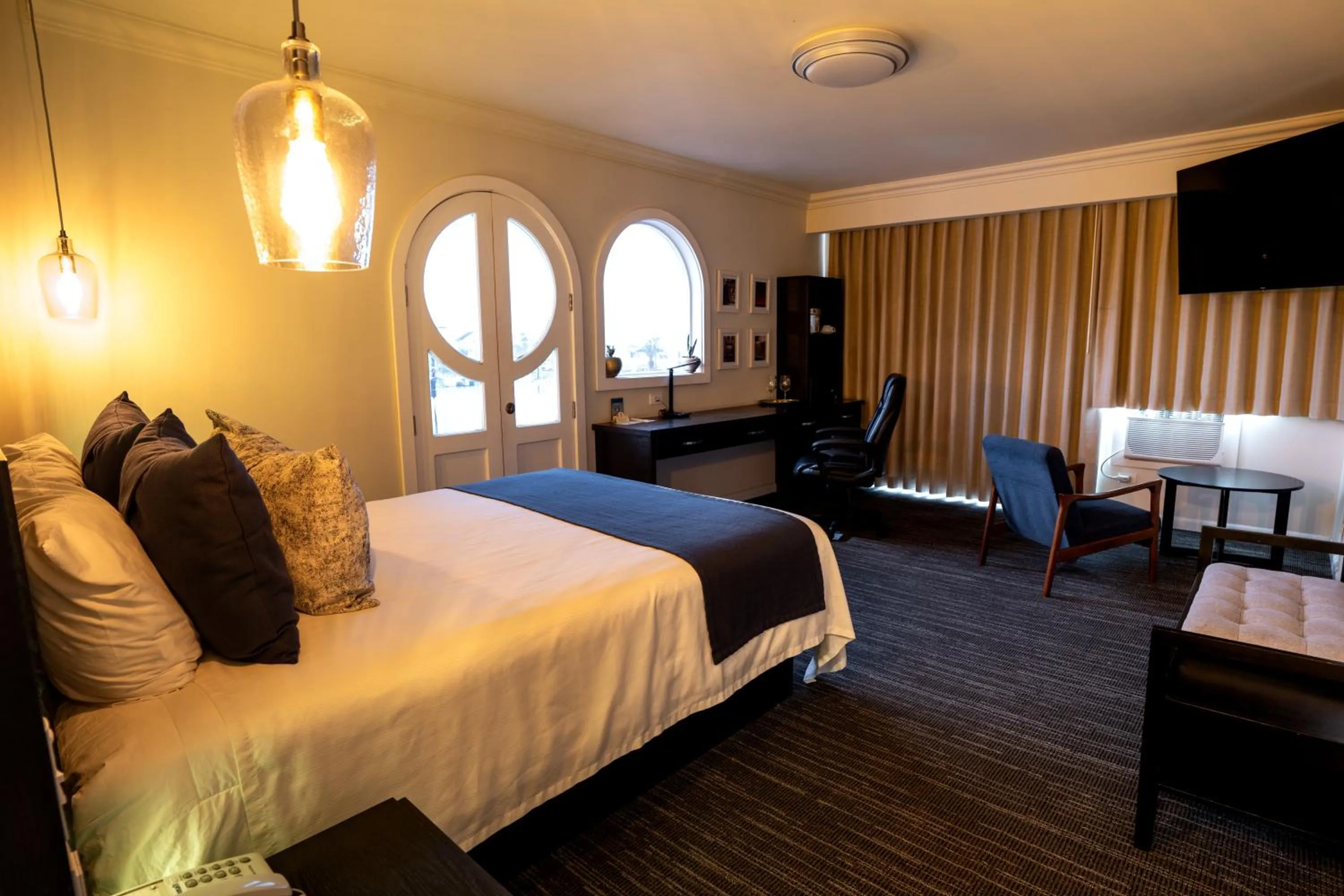 Bed in Corona Hotel & Spa