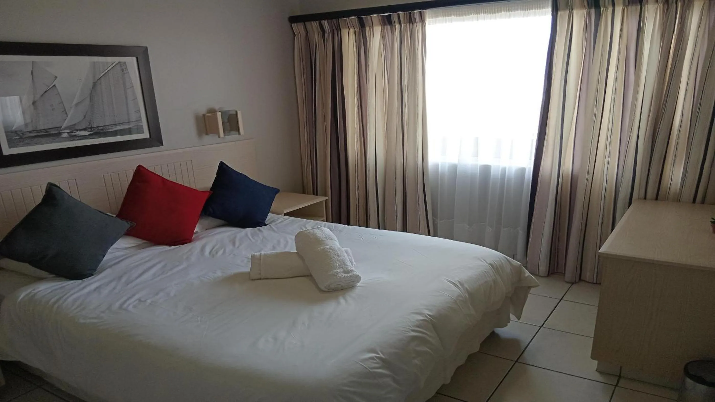 Photo of the whole room, Bed in Sunrise Beach Resort