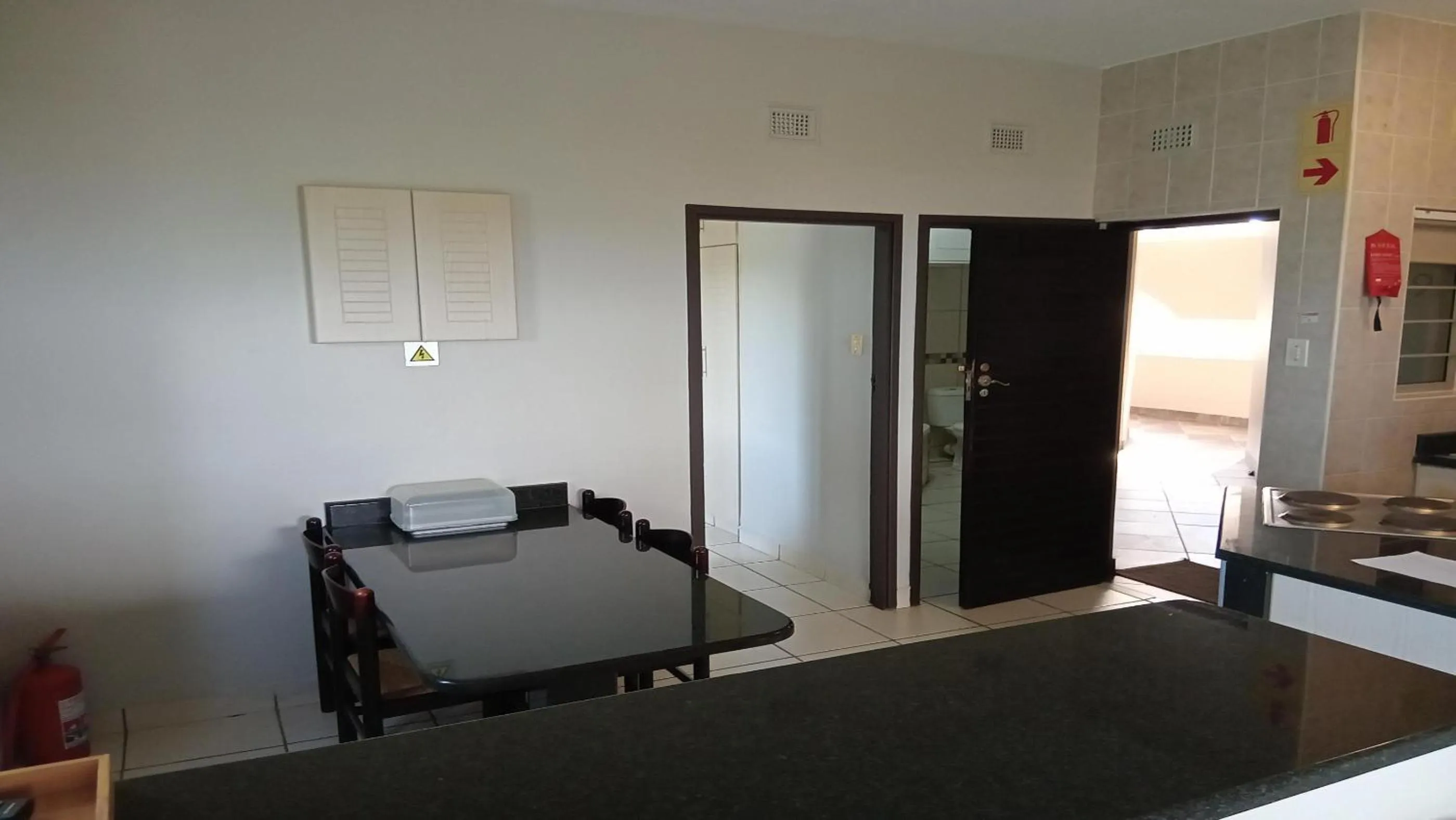 Dining area, Bed in Sunrise Beach Resort