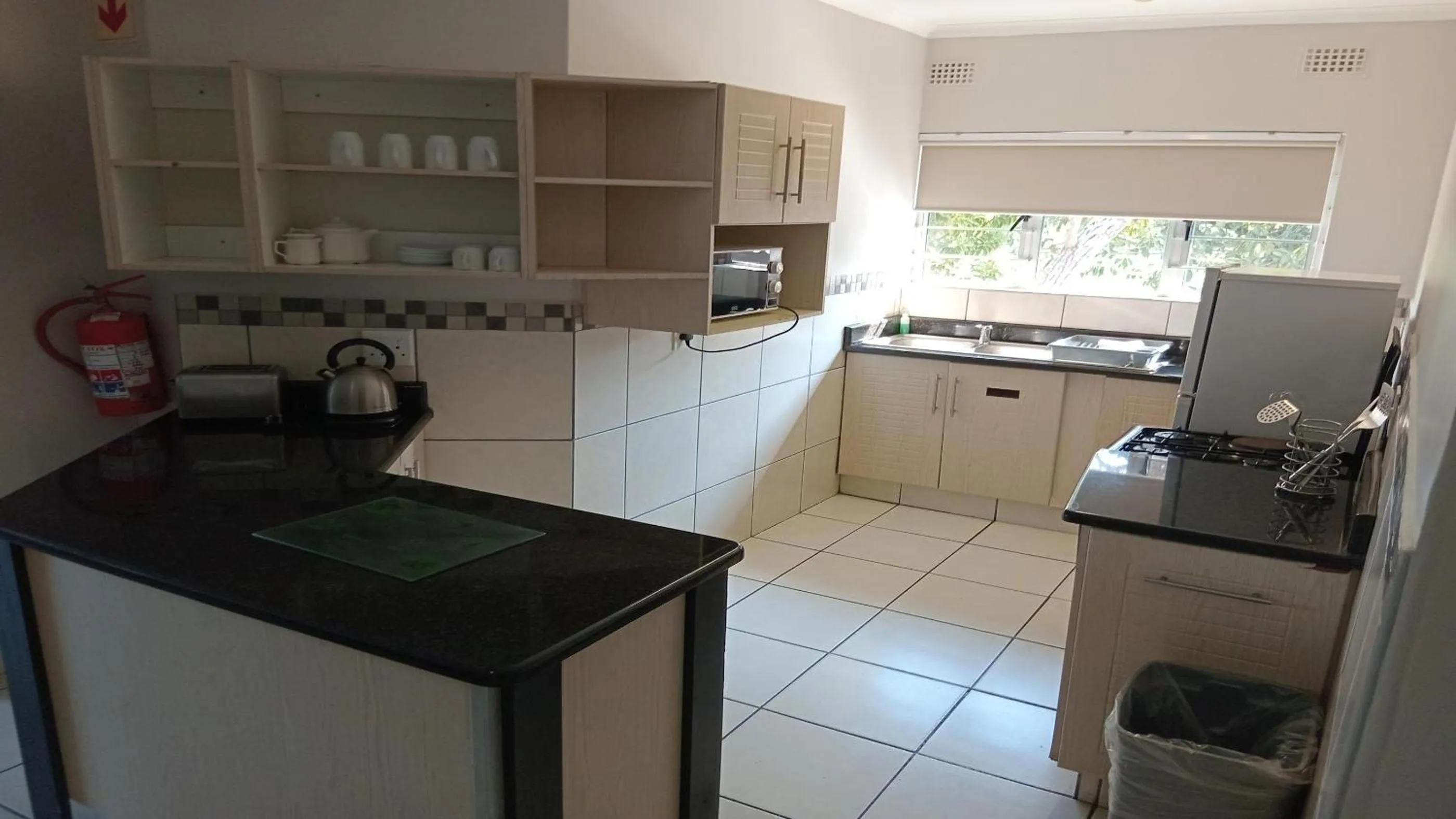 Dining area in Sunrise Beach Resort
