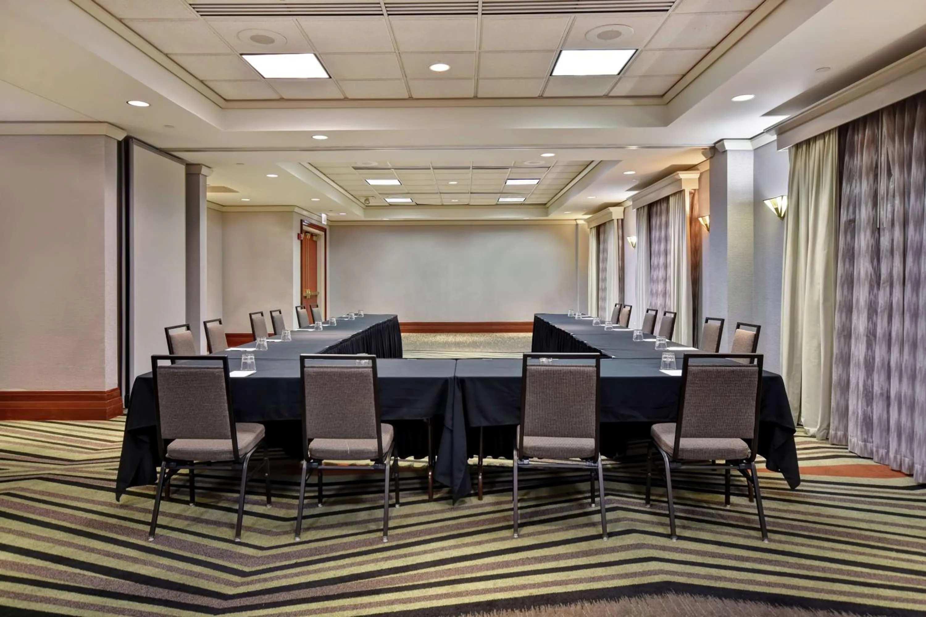 Meeting/conference room in Embassy Suites Little Rock