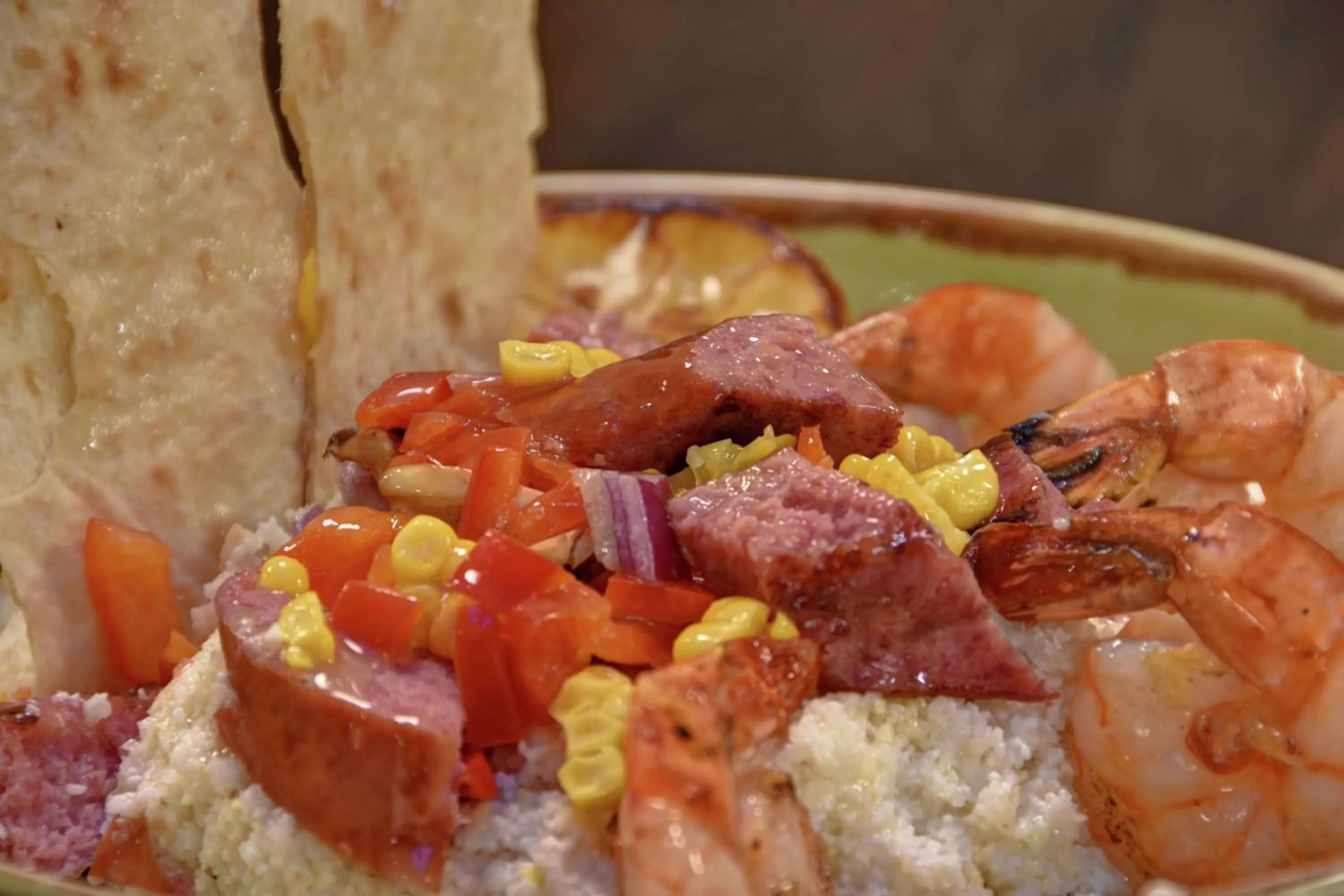 Restaurant/places to eat in Embassy Suites Little Rock