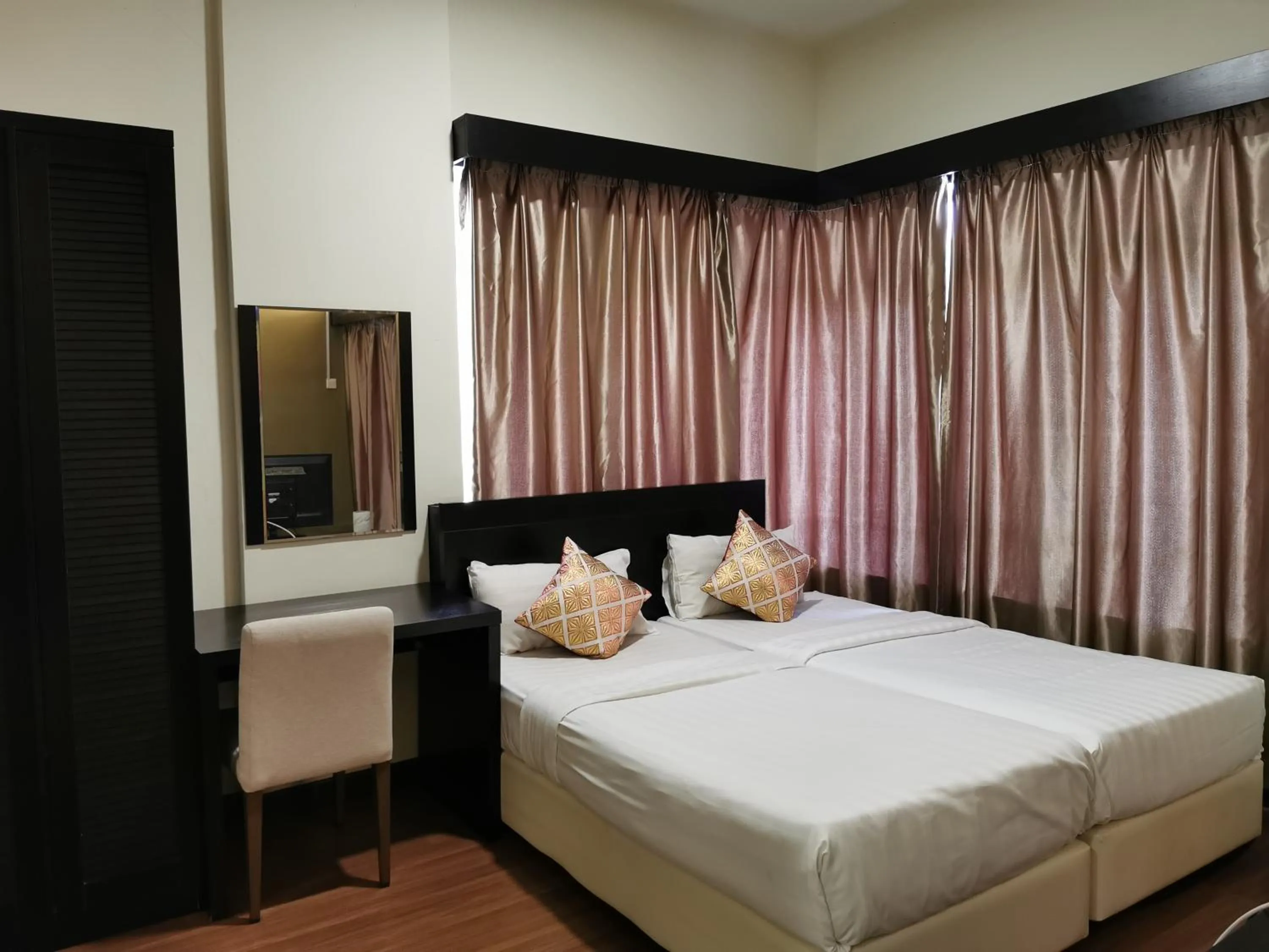 Bed in Bayou Lagoon Park Resort