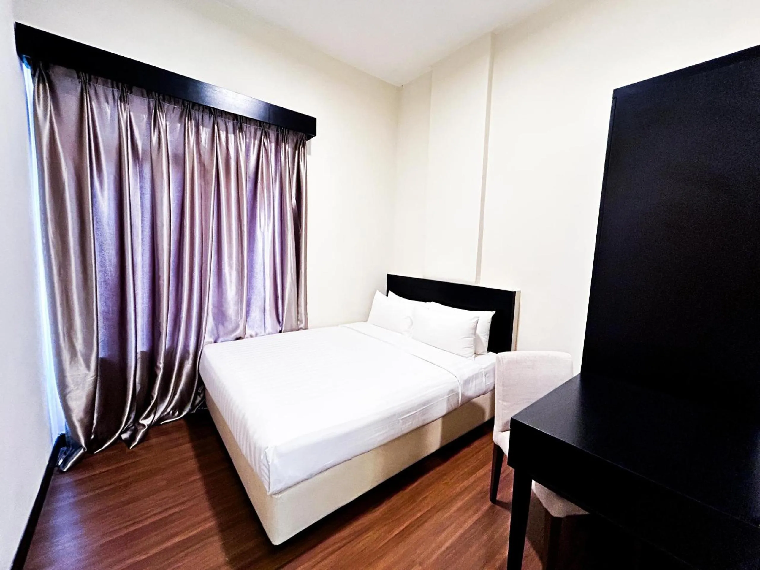 Bed in Bayou Lagoon Park Resort