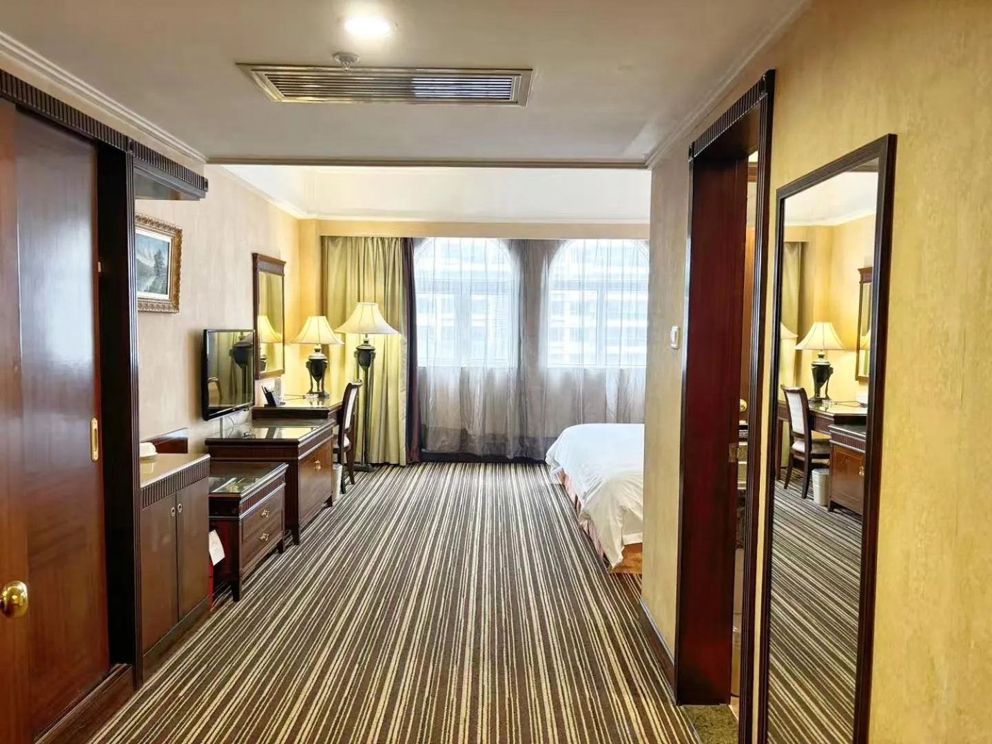 Bedroom, Bed in Grand Palace Hotel - Grand Hotel Management Group