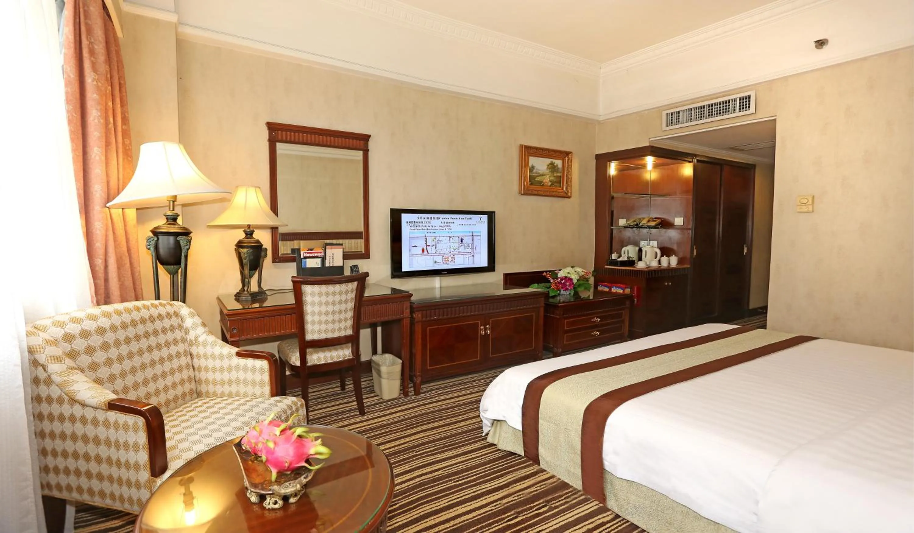 Bed in Grand Palace Hotel - Grand Hotel Management Group