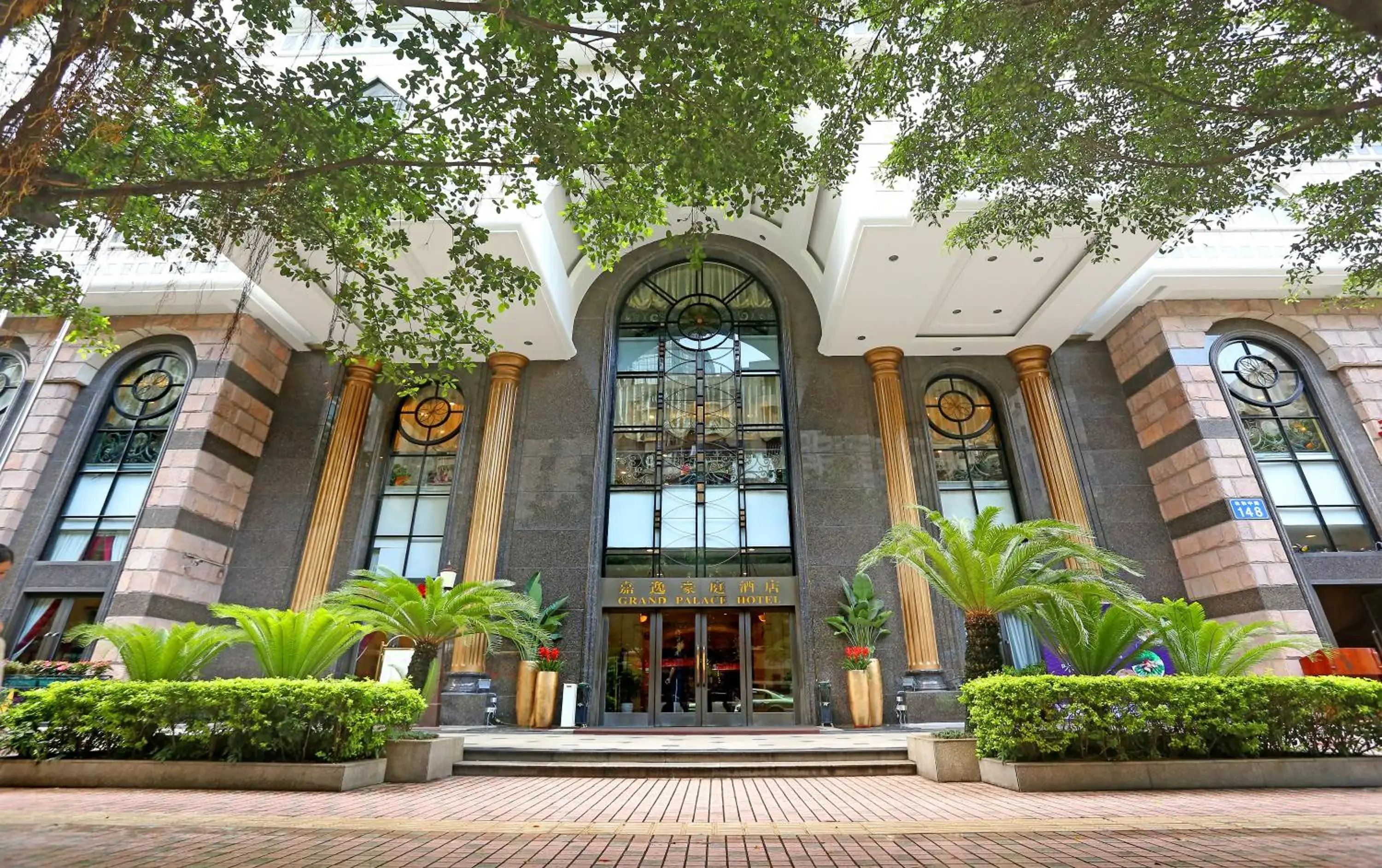 Facade/entrance in Grand Palace Hotel - Grand Hotel Management Group Facade/entrance in Grand Palace Hotel - Grand Hotel Management Group