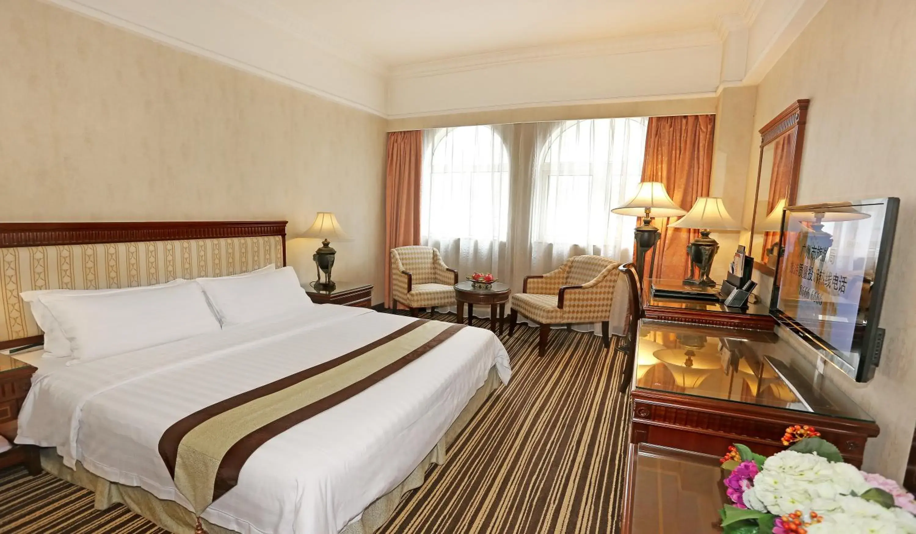Superior Double Room in Grand Palace Hotel - Grand Hotel Management Group - Free shuttle bus to Canton Fair during Canton Fair period Superior Double Room in Grand Palace Hotel - Grand Hotel Management Group - Free shuttle bus to Canton Fair during Canton Fair period