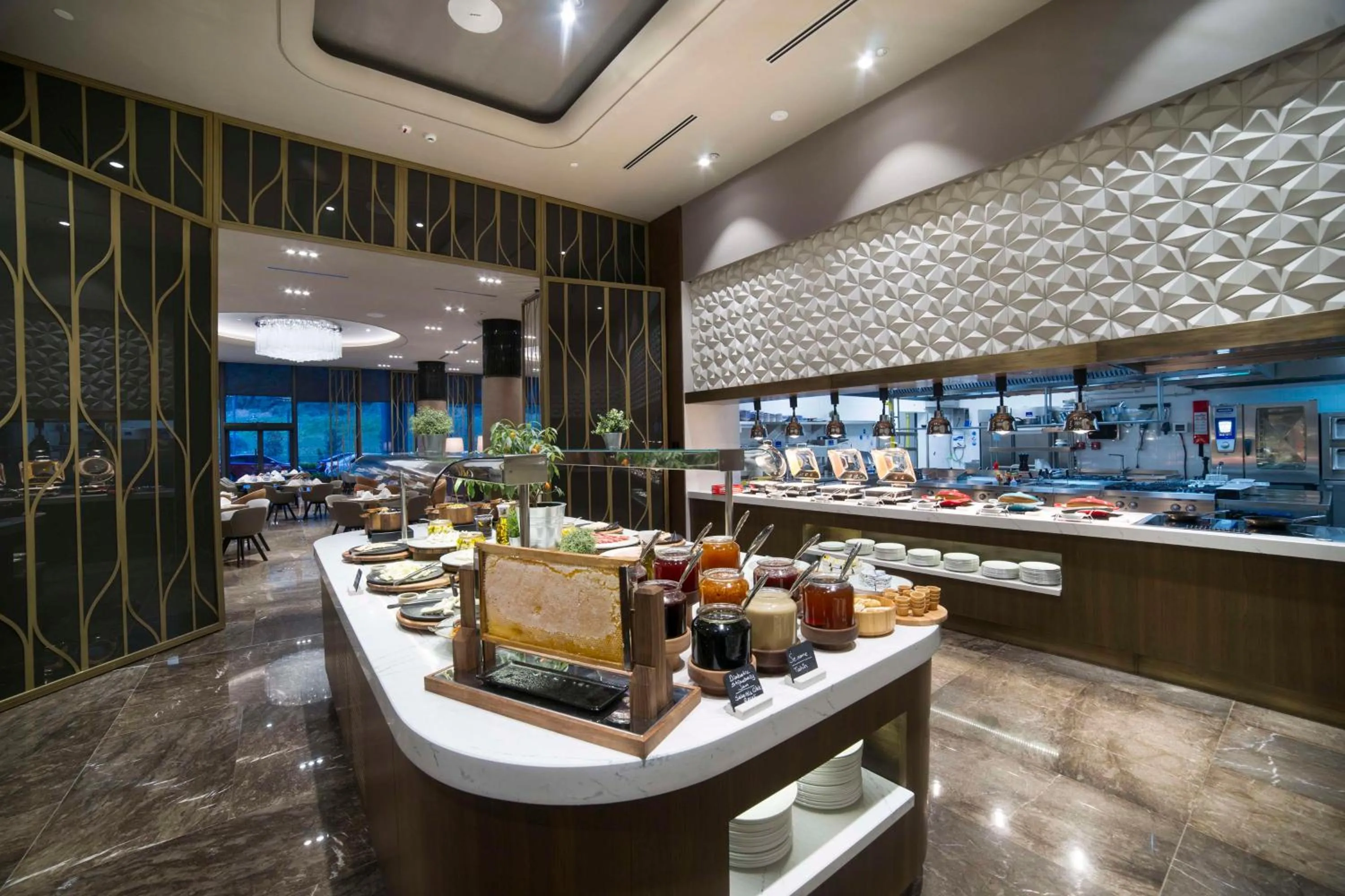 Breakfast in Radisson Collection Hotel, Vadistanbul