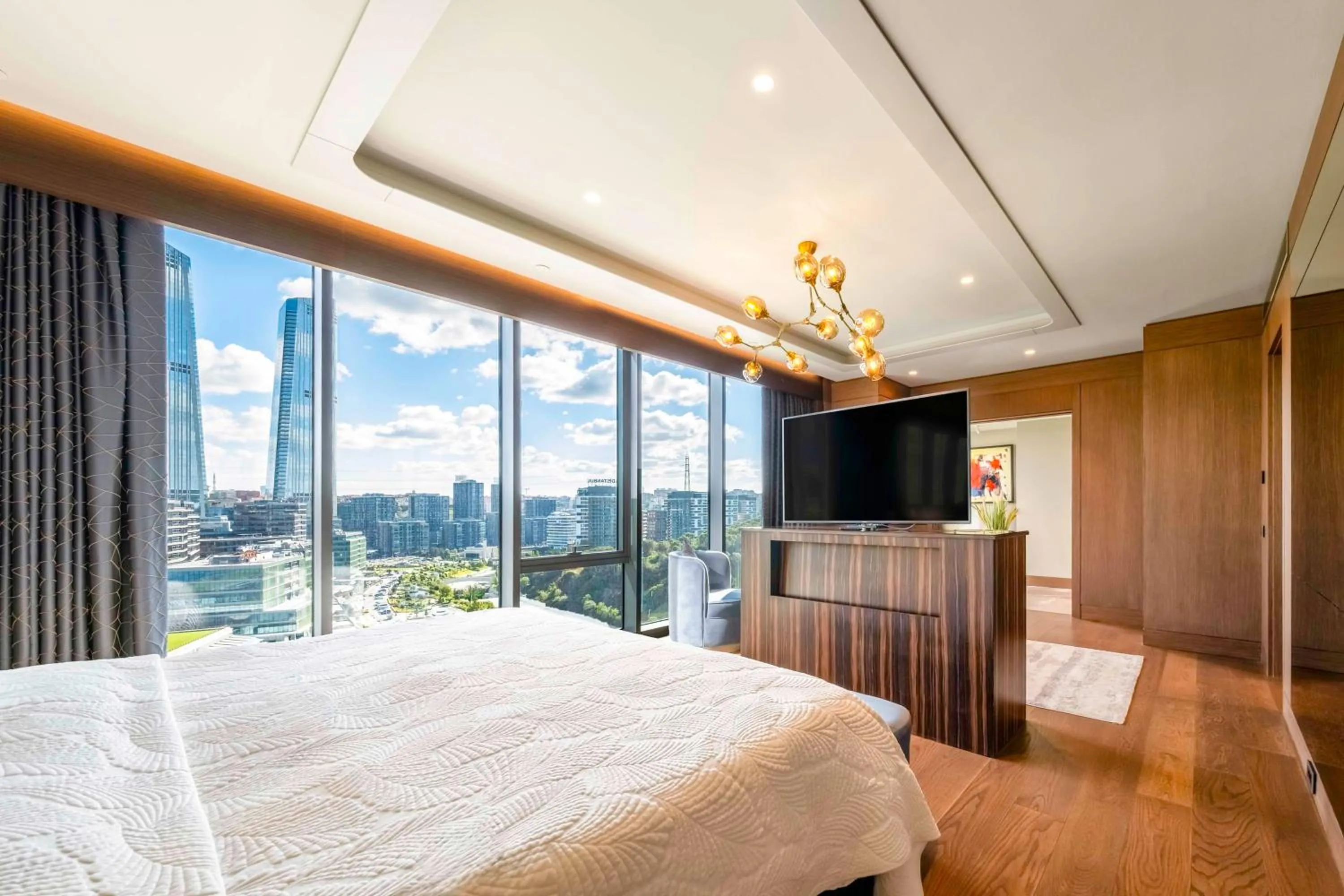 Coffee/tea facilities, Bed in Radisson Collection Hotel, Vadistanbul