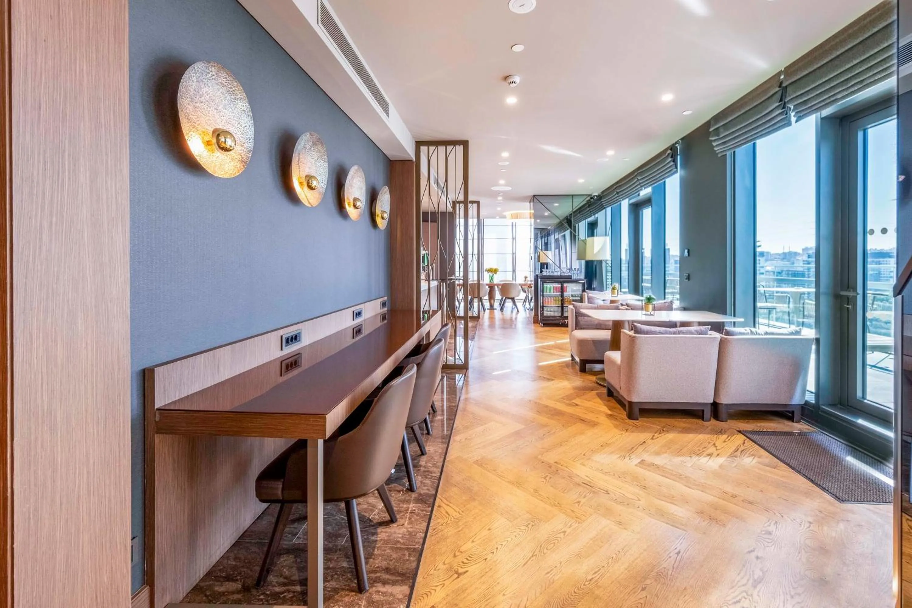 Lounge or bar in Radisson Collection Hotel, Vadistanbul